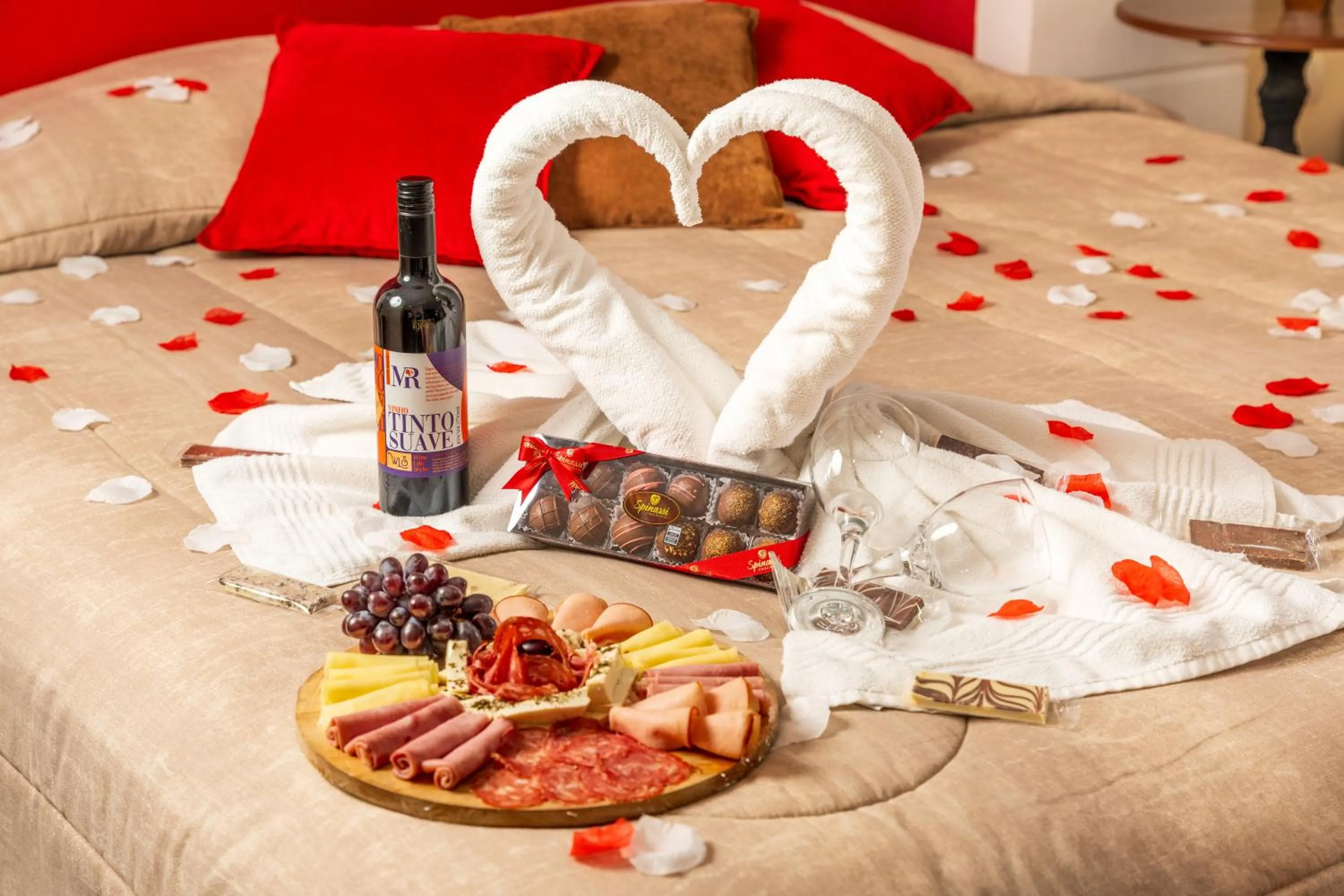 Food and drinks in Pousada Serra do Jordão by Concavus