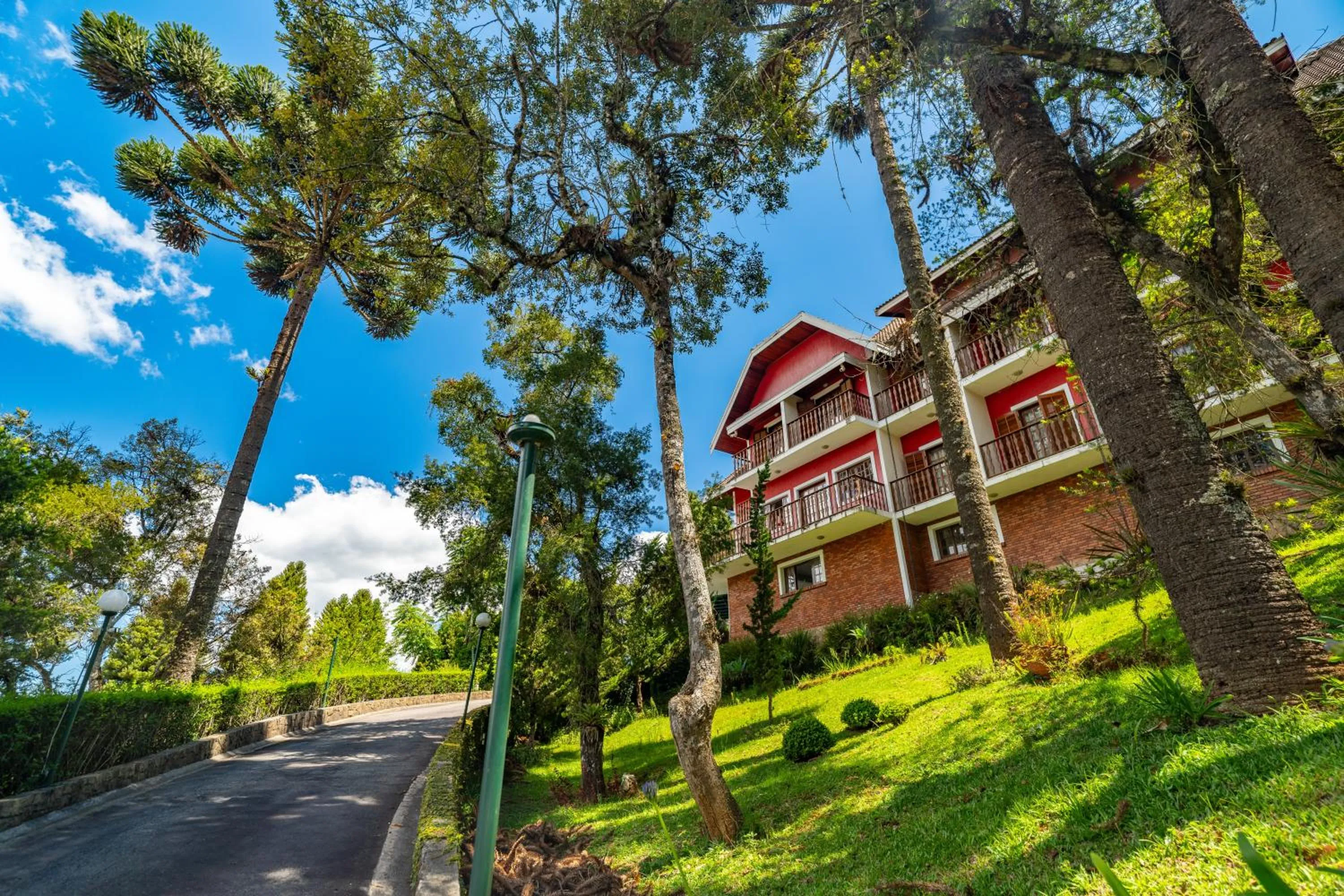 Garden view in Pousada Serra do Jordão by Concavus