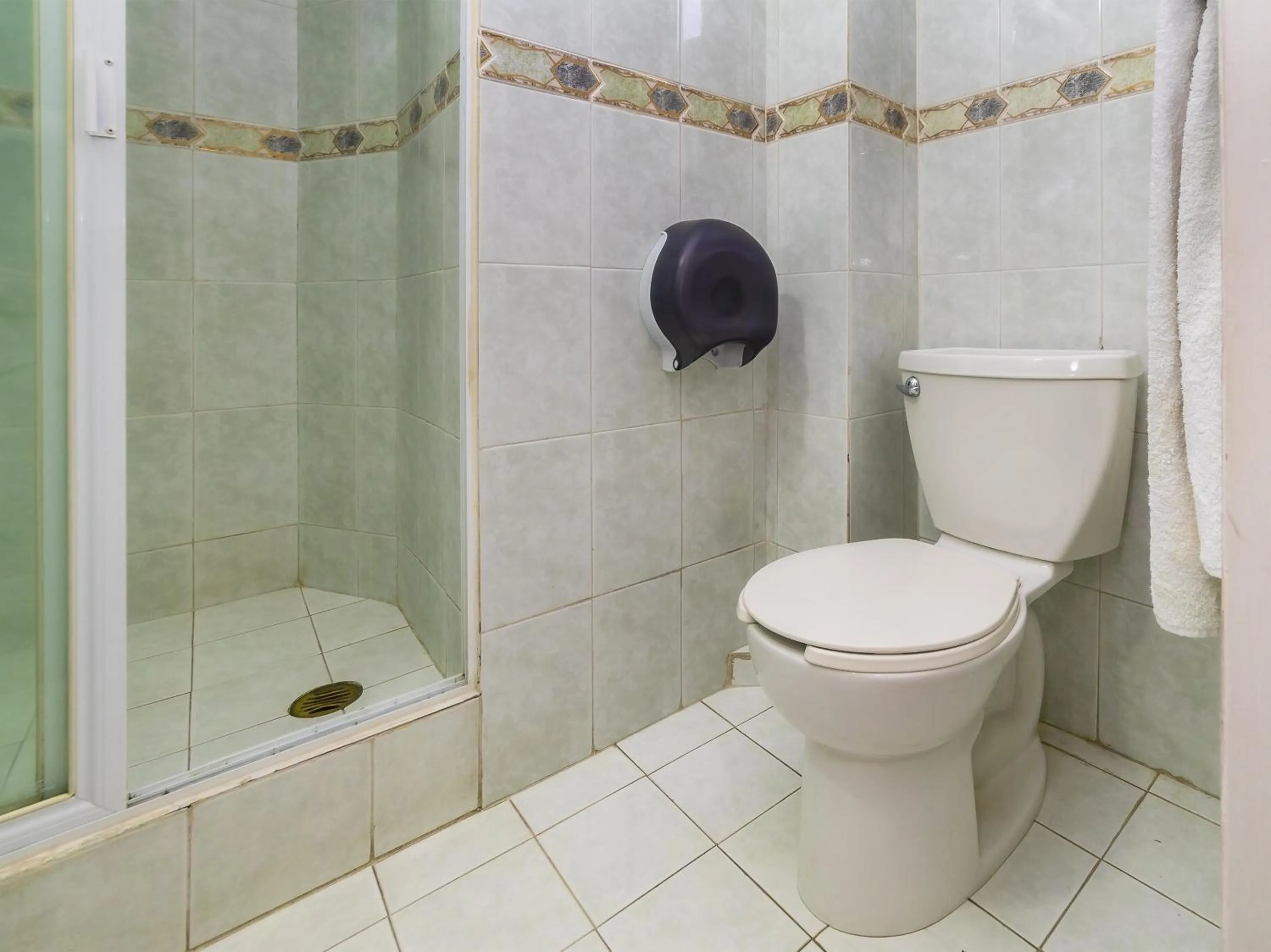 Bathroom in Capital O Hotel Suites Marne, Mexico City