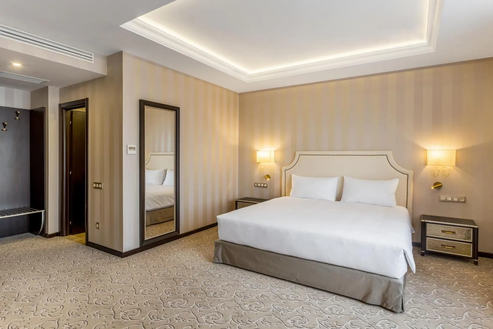 Bed in Hotel Prahova Plaza