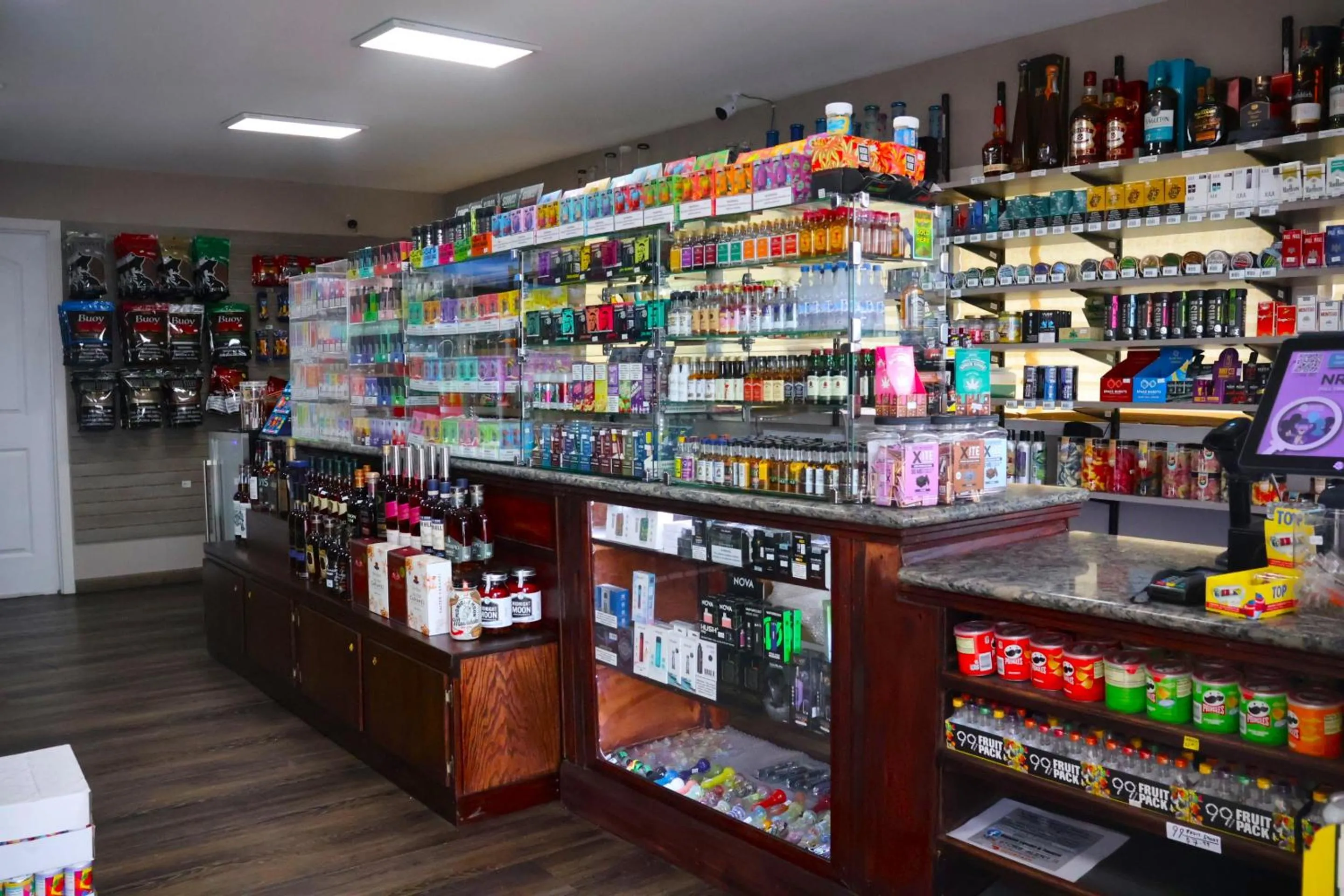 On-site shops in Hotel O Oskaloosa Near Eddyville