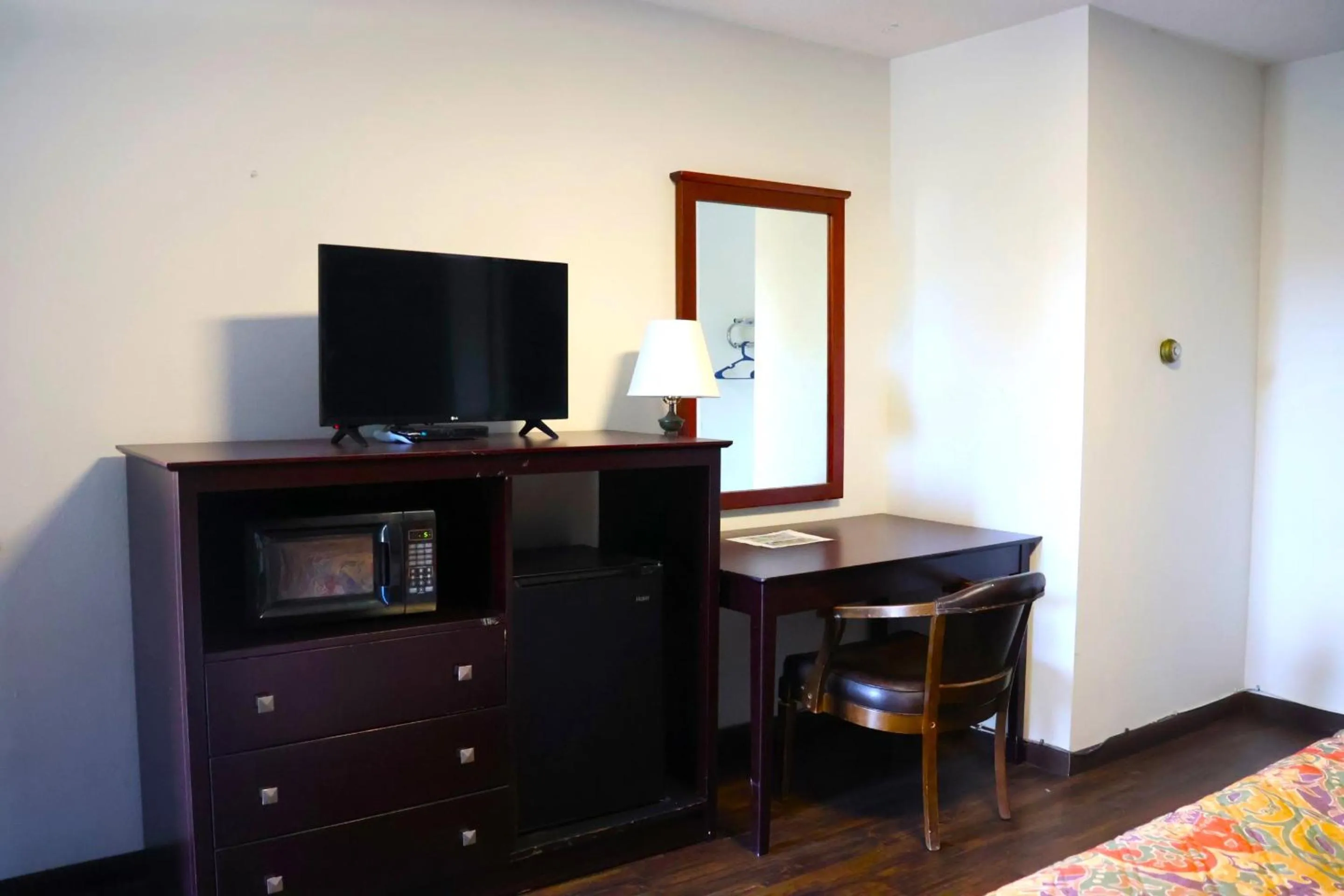 Bedroom in Hotel O Oskaloosa Near Eddyville