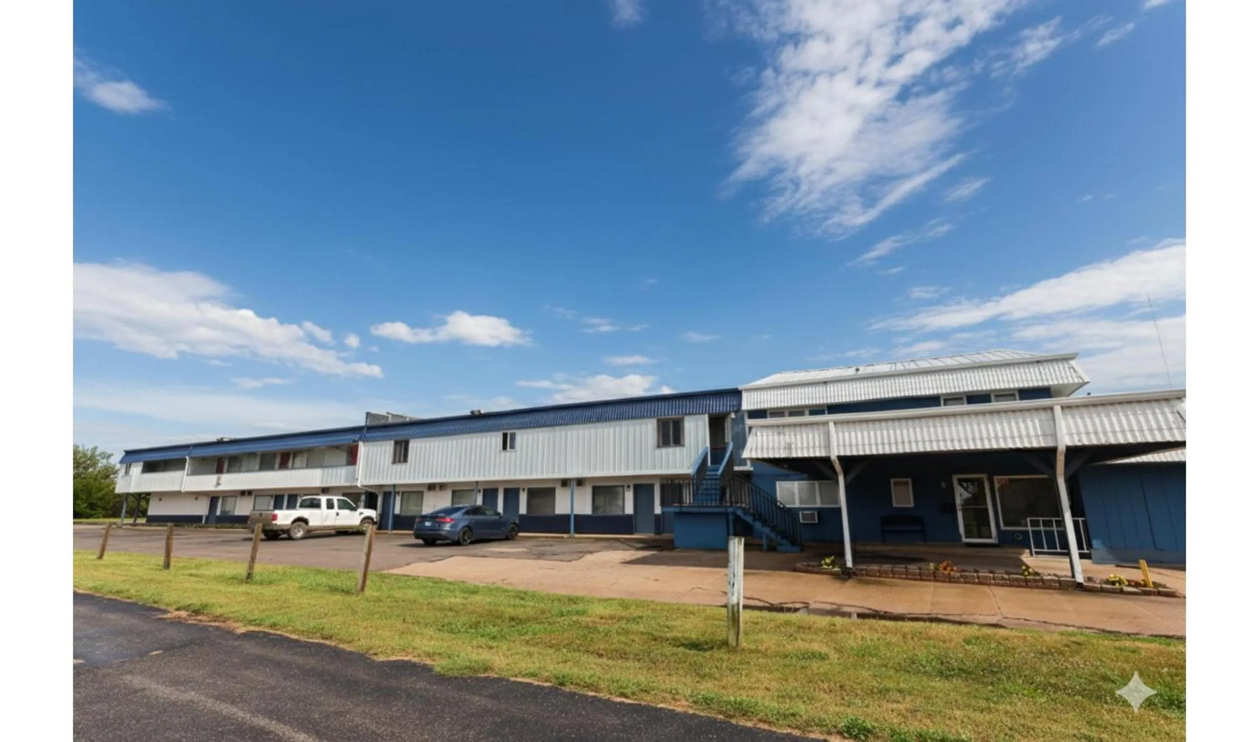 Parking in Hotel O Oskaloosa Near Eddyville