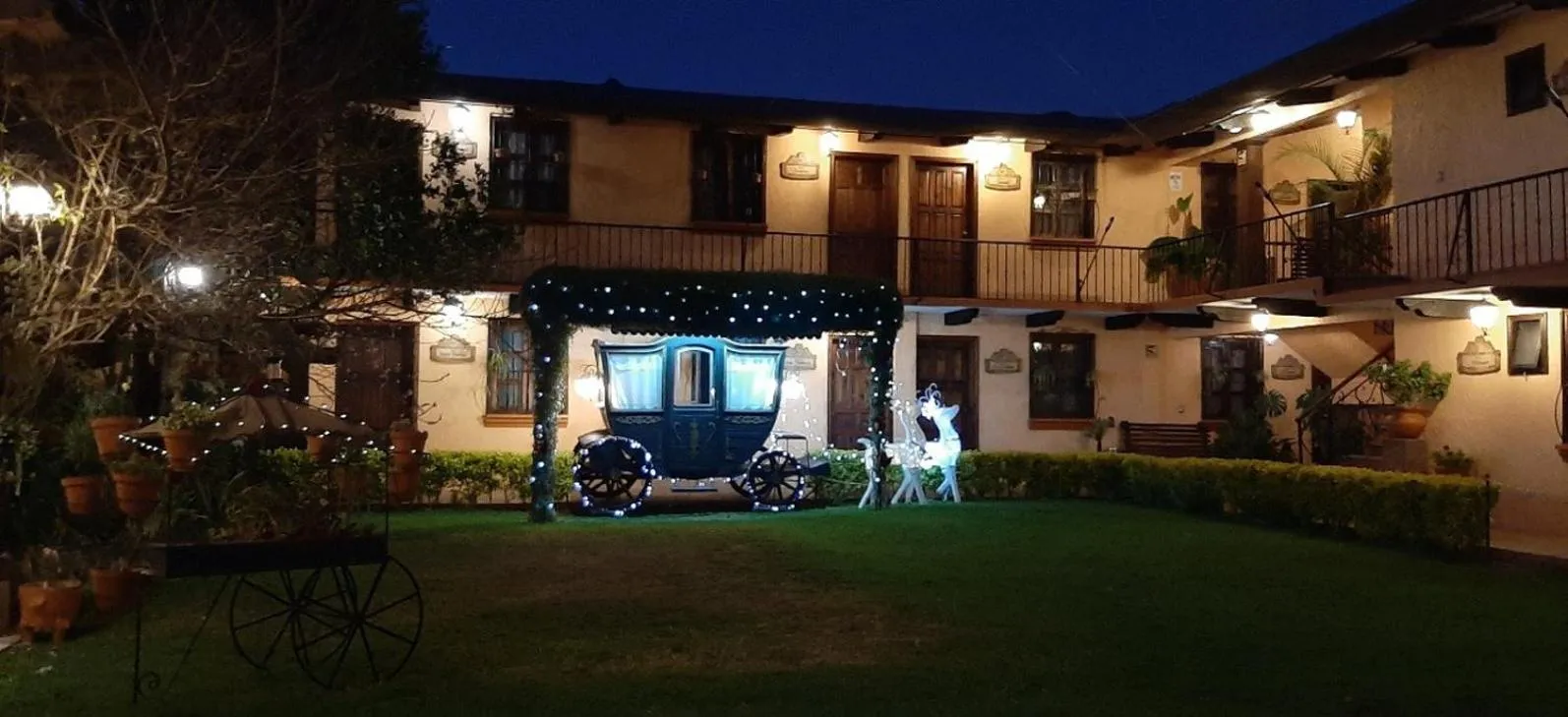 Garden in Nuestras Raíces Hotel - Museo - Restaurante