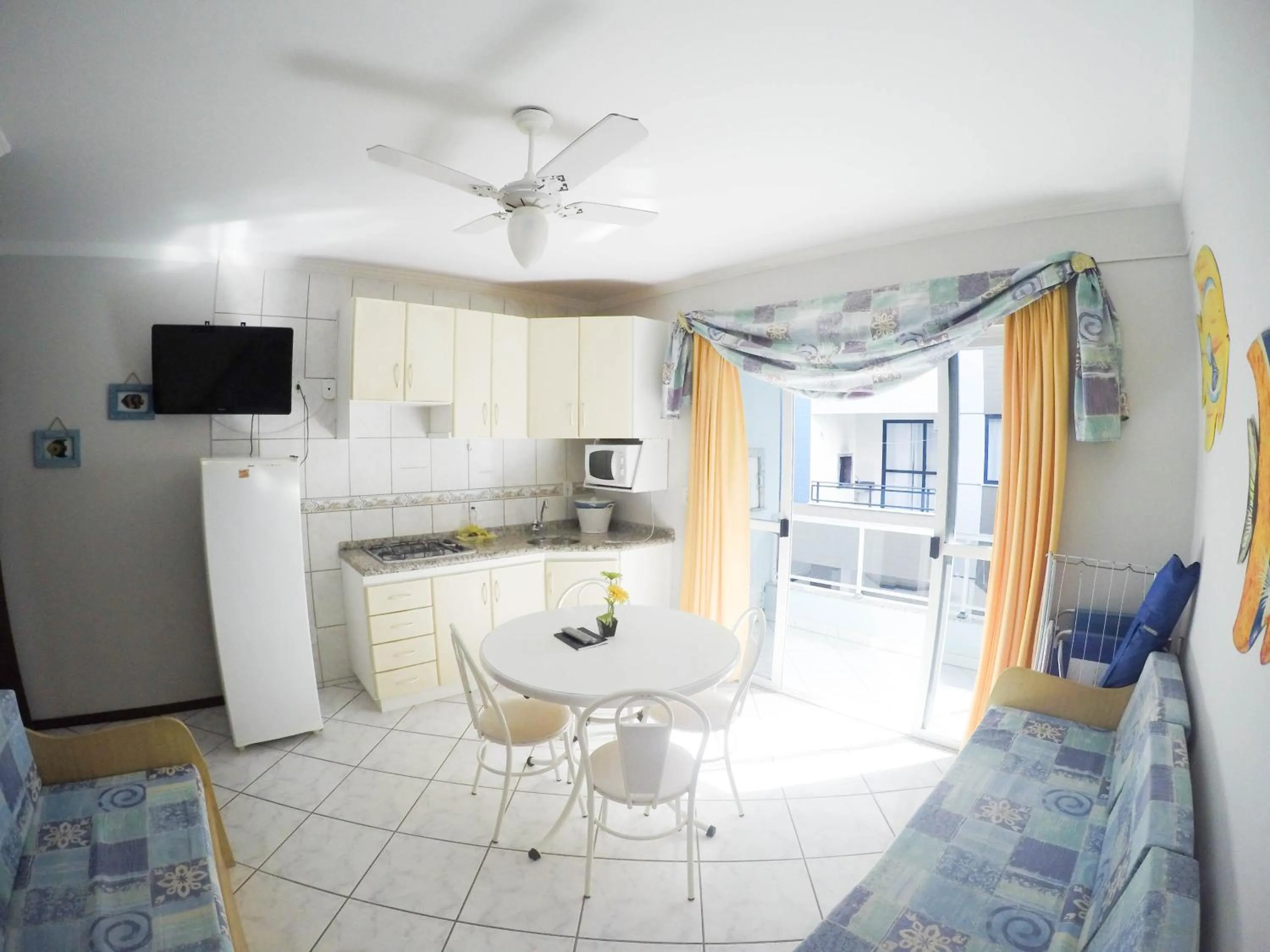 Kitchen or kitchenette in Pousada Cantinho Sonhado