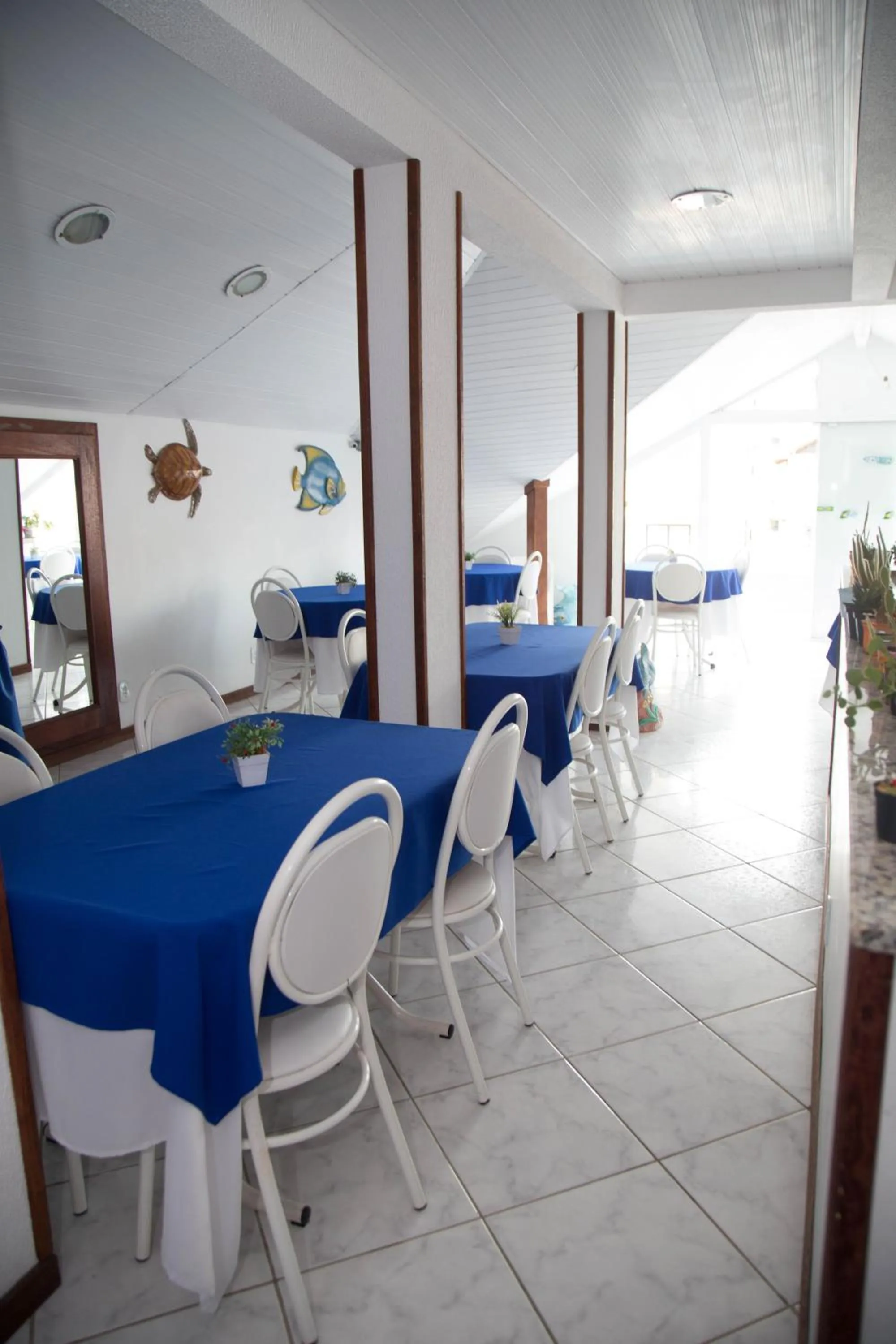 Restaurant/places to eat in Pousada Cantinho Sonhado