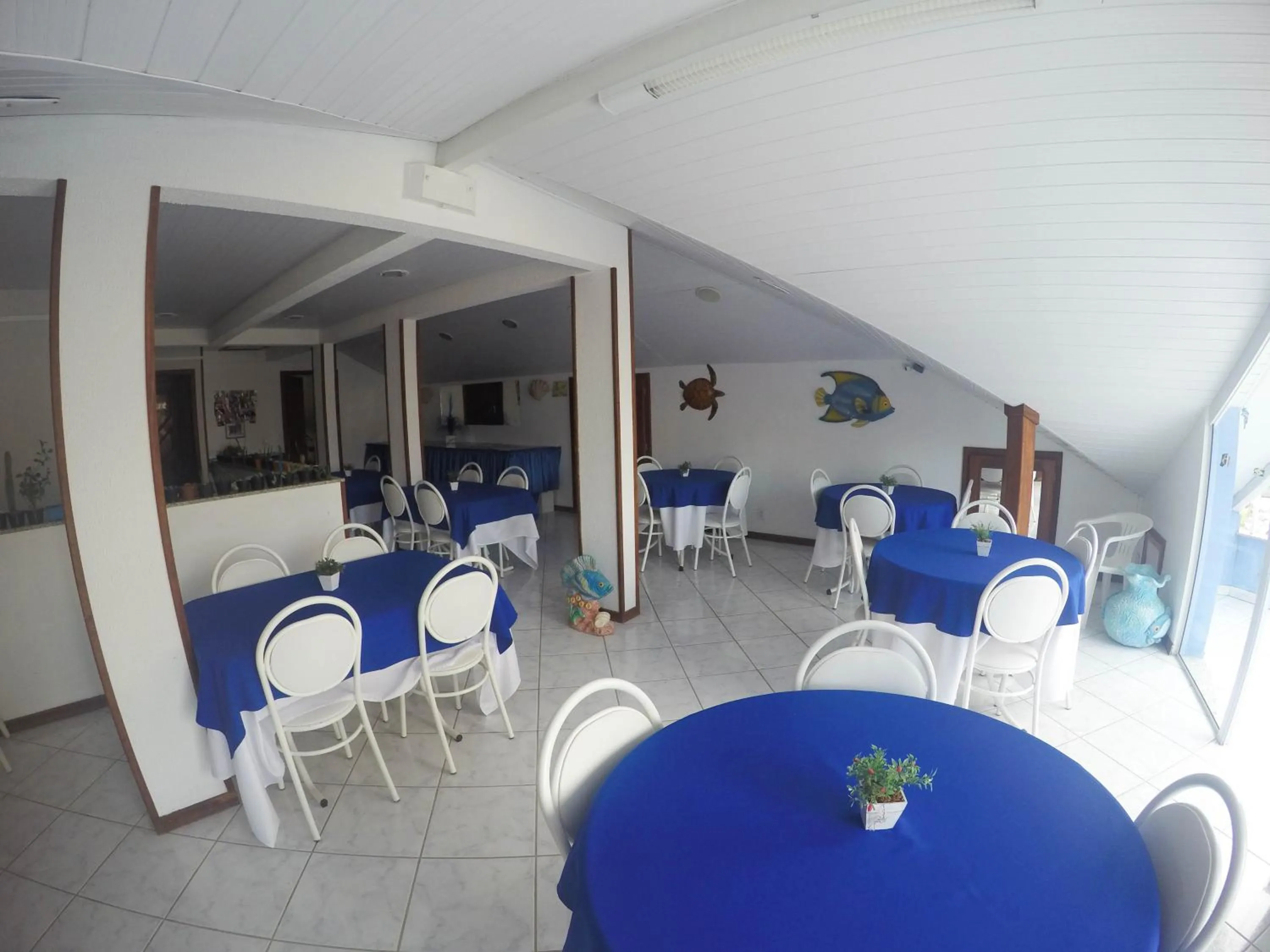 Restaurant/places to eat in Pousada Cantinho Sonhado