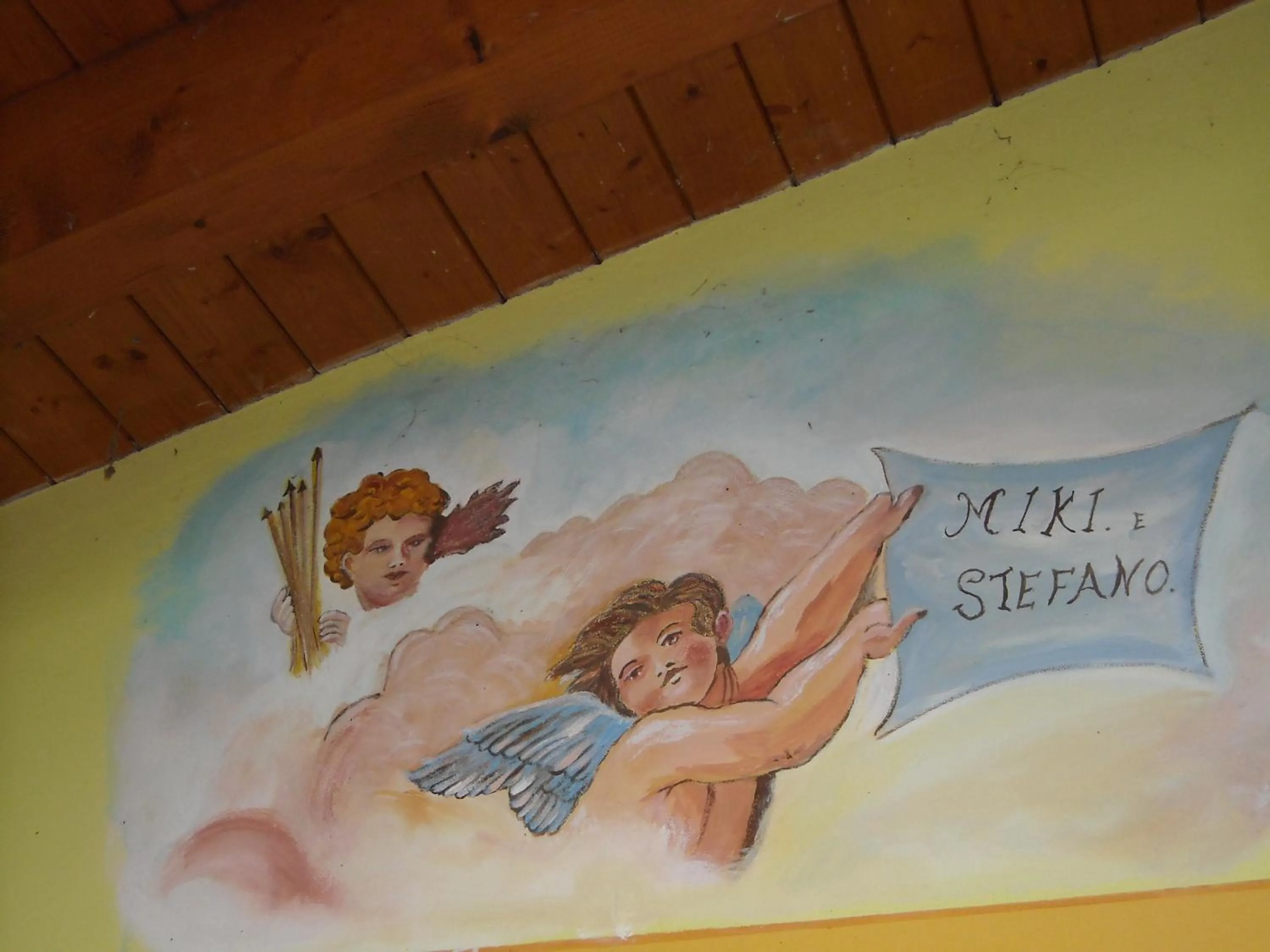 Text overlay in Gli Angeli