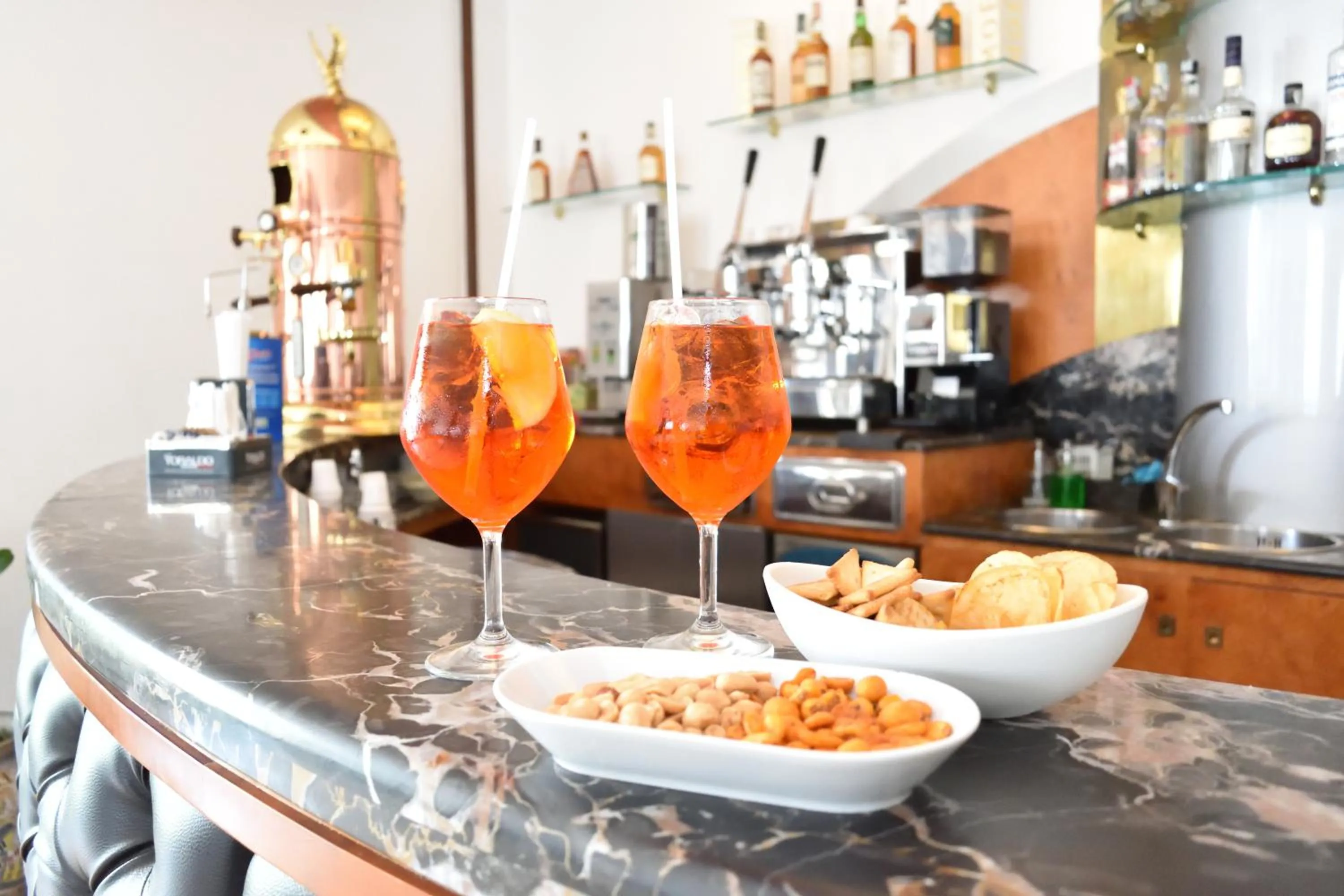 Lounge or bar in Hotel Paradiso