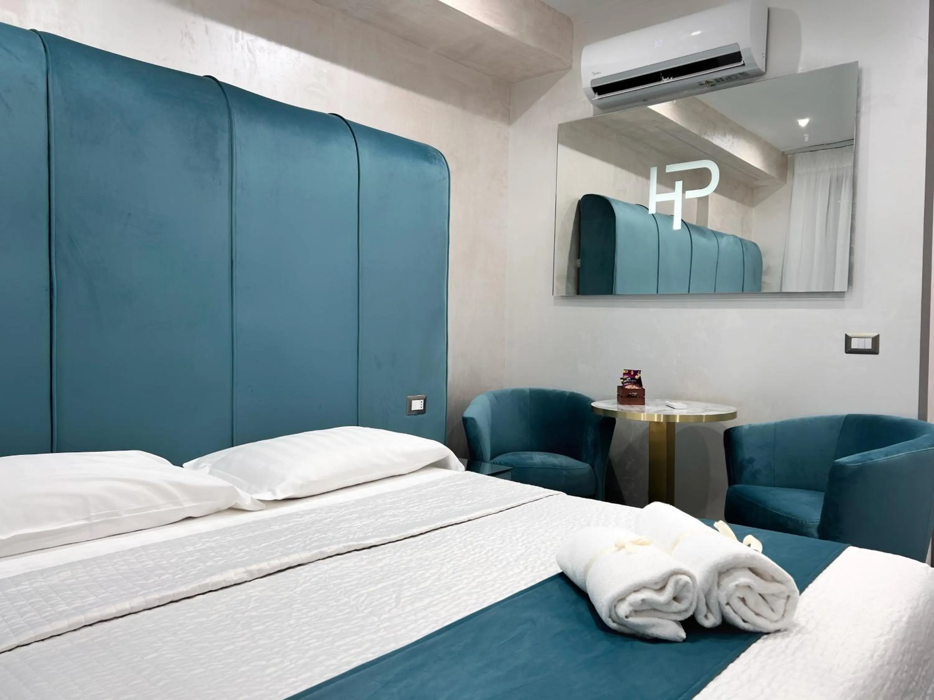 Bed in Hotel Paradiso