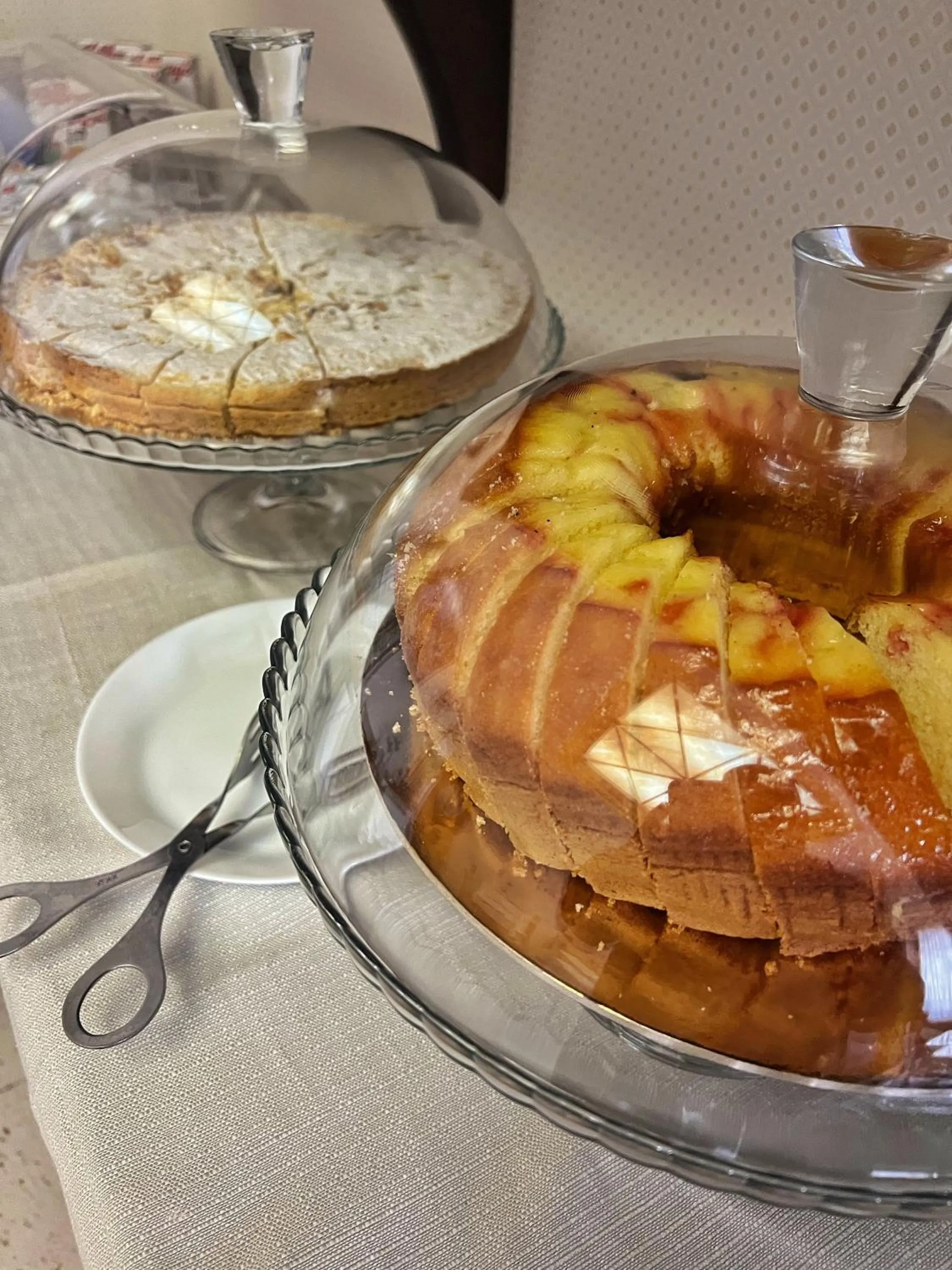 Buffet breakfast in Hotel Paradiso