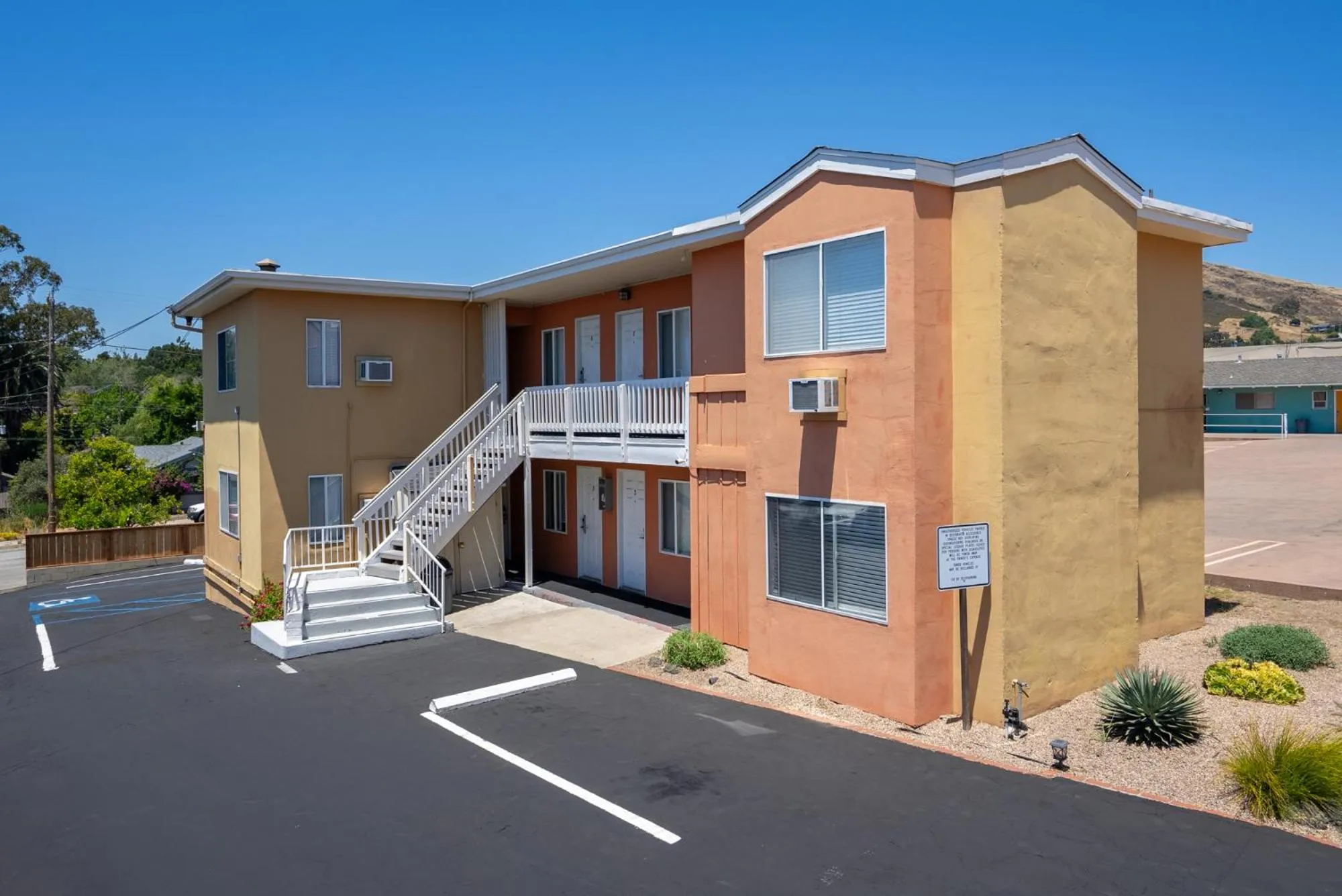 Property building in Sunbeam Motel