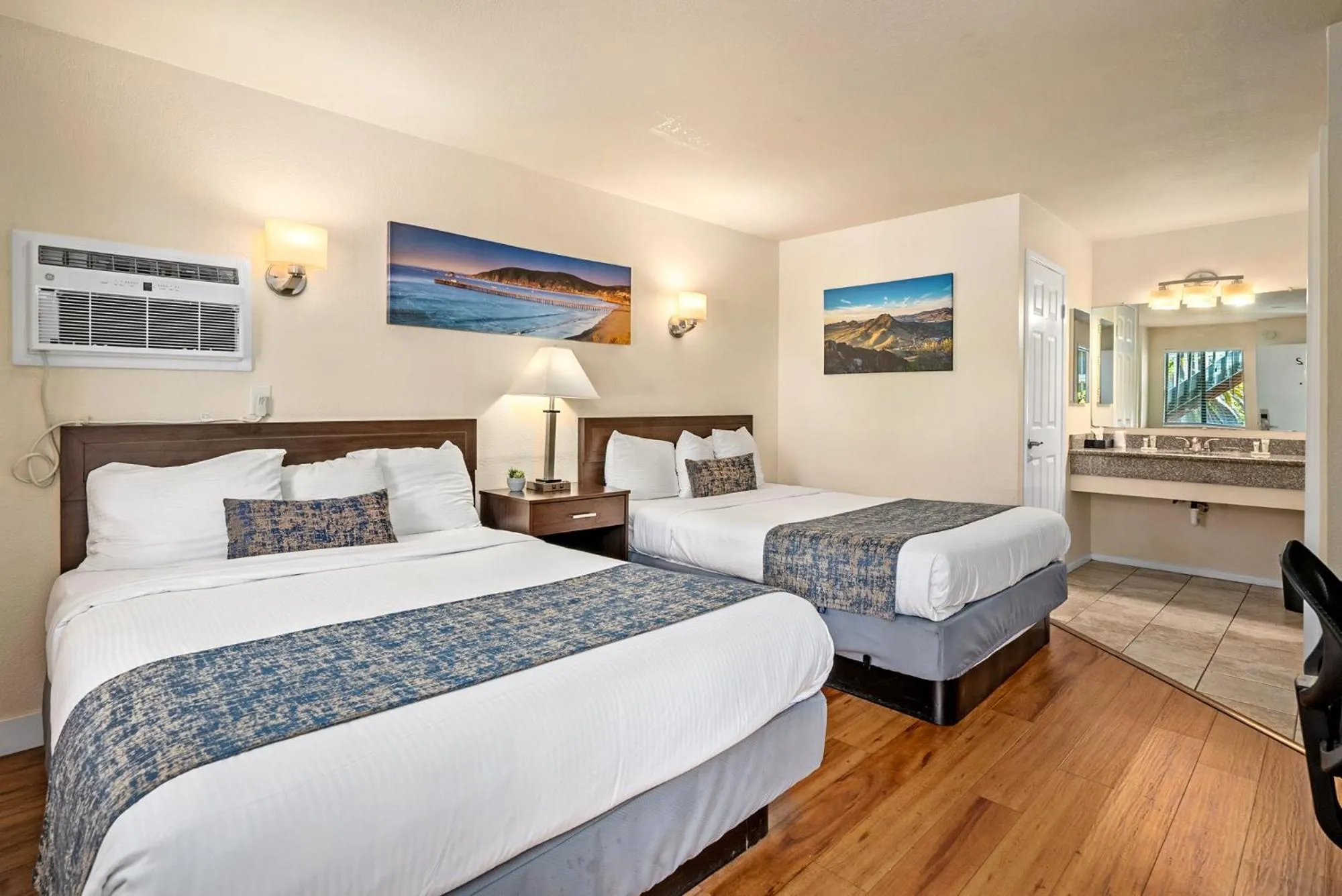 Bed in Sunbeam Motel