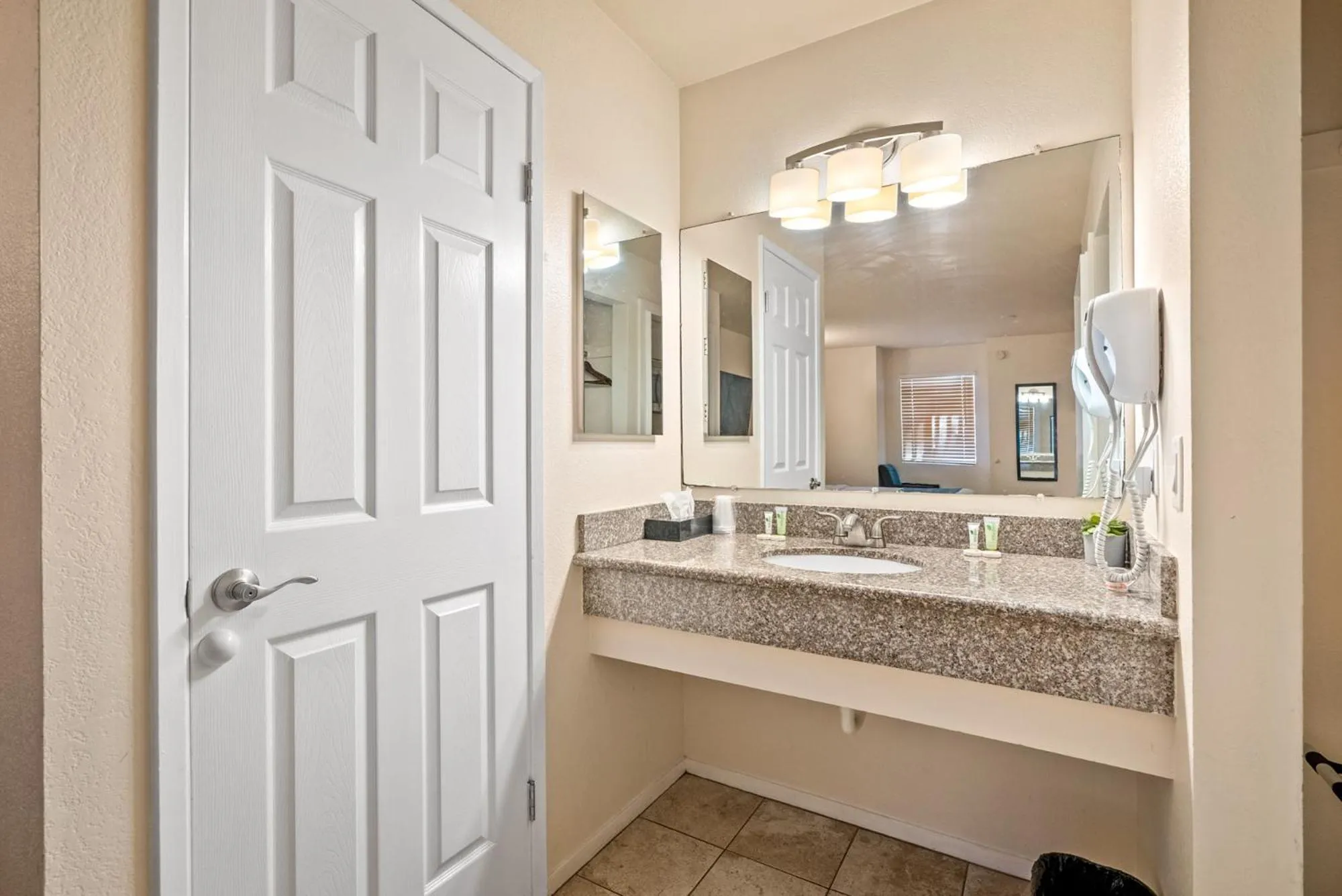 Bathroom in Sunbeam Motel