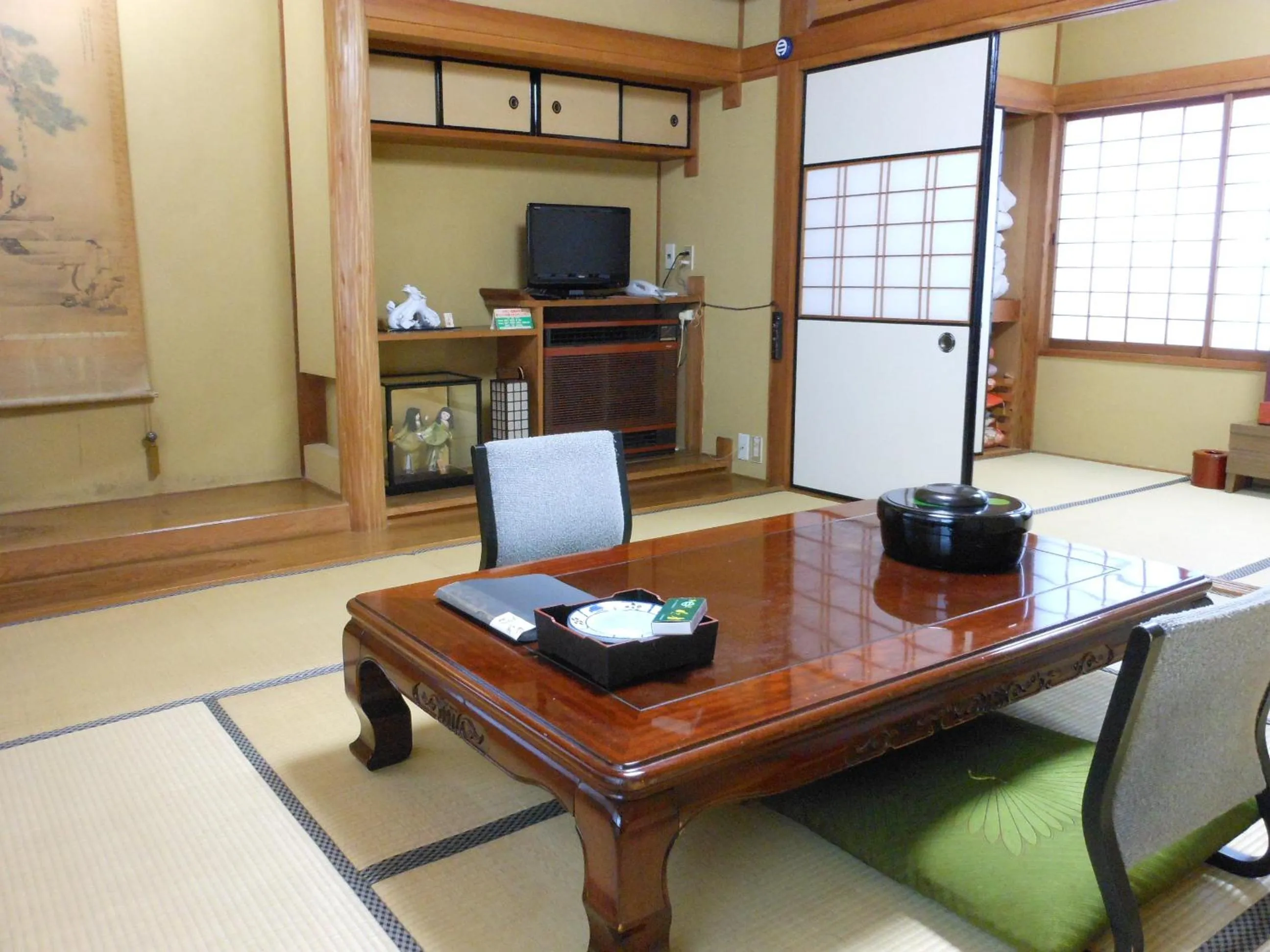 Seating area in Noren Yado Meigetsu
