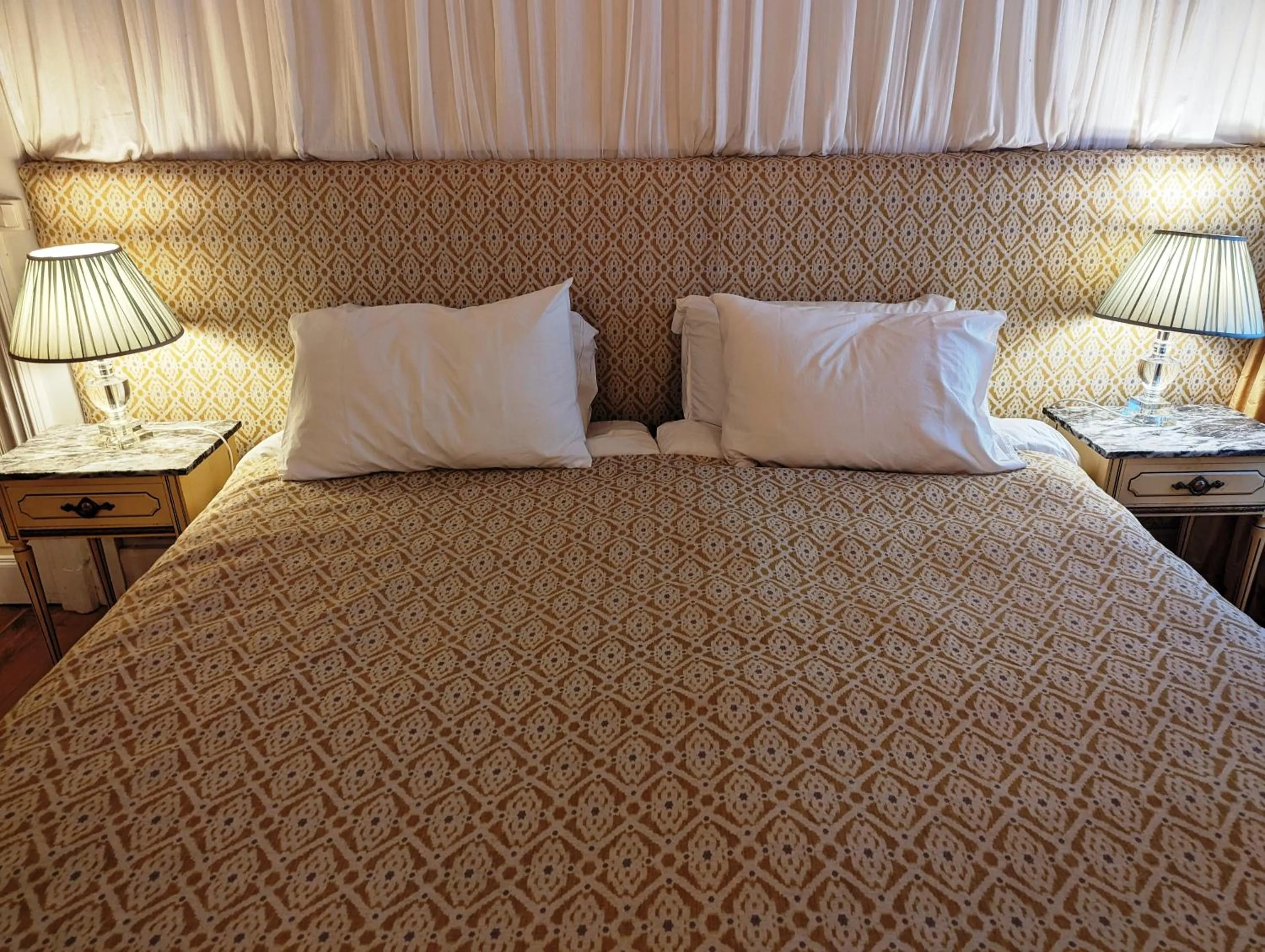 Bed in Chateau de Thuries