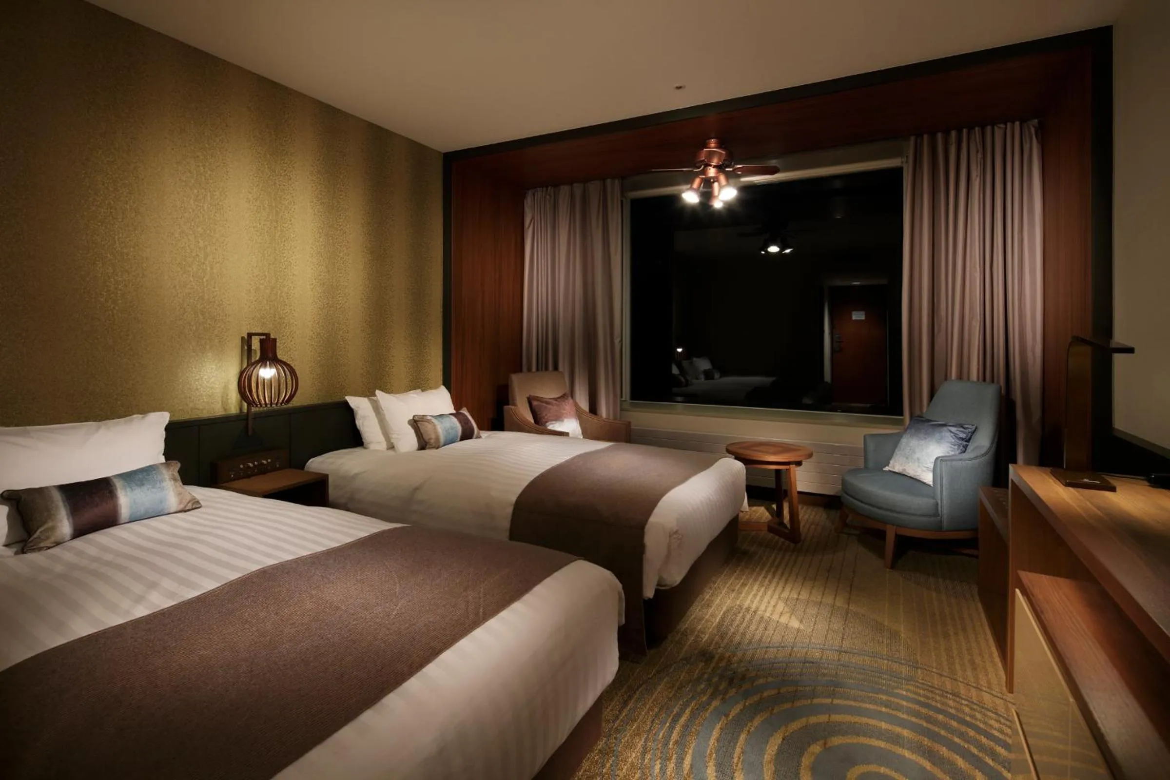 Night, Bed in Hakodate-Onuma Prince Hotel