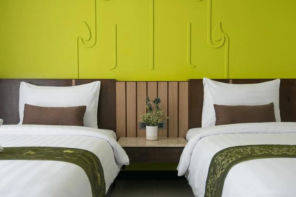 Bed in Bay Beach Resort Jomtien