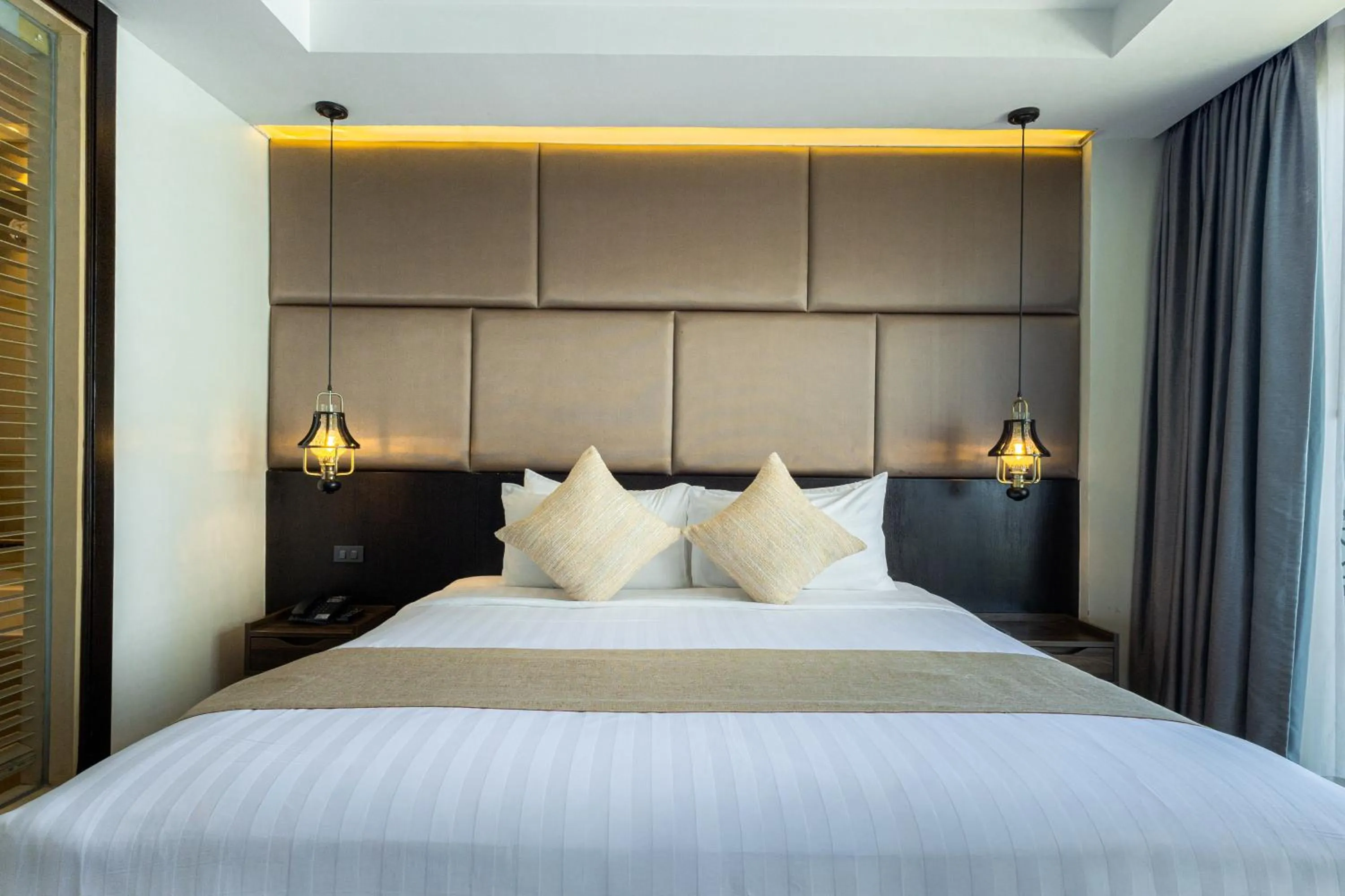 Bed in Bay Beach Resort Jomtien