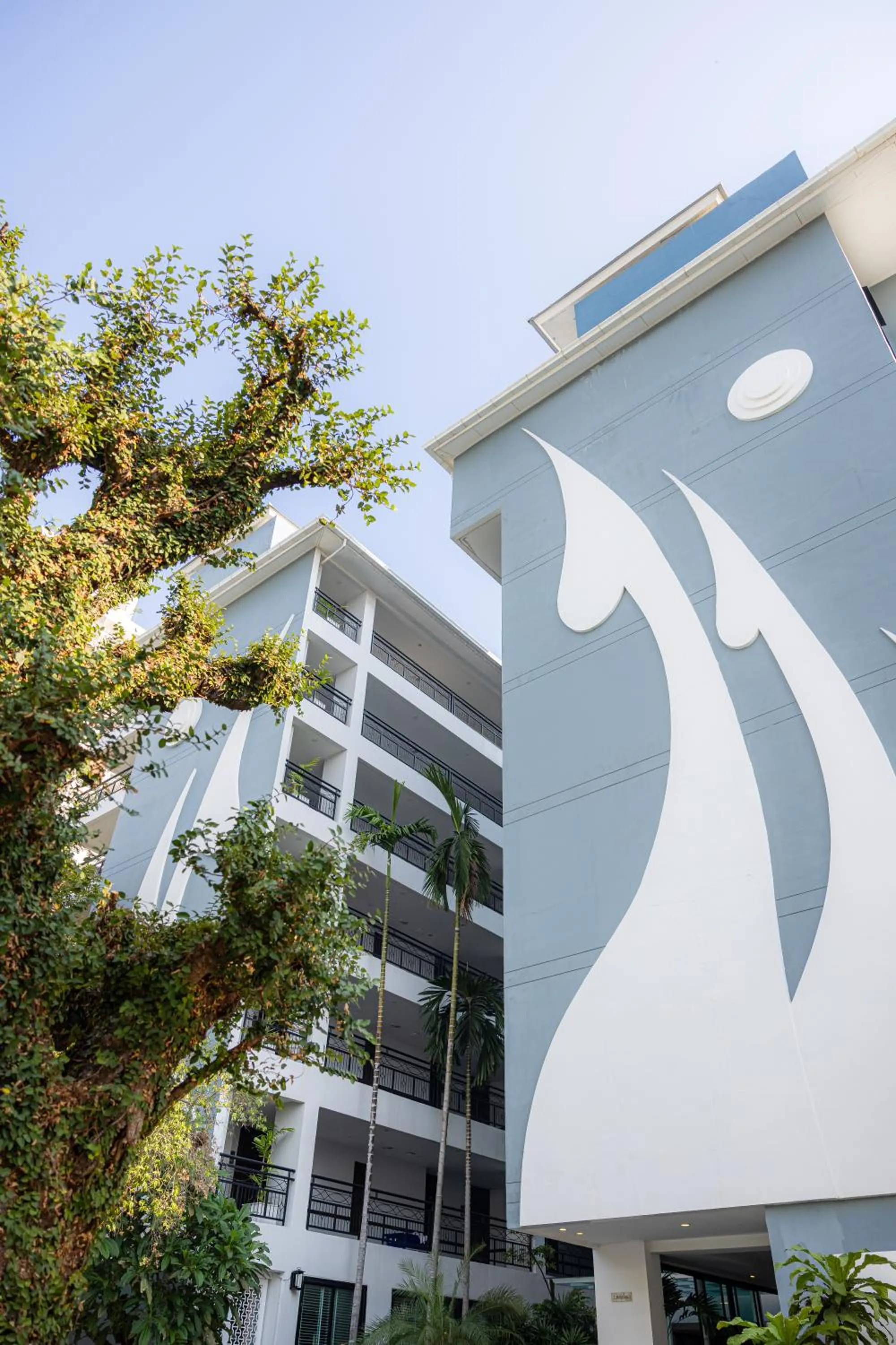 Property building in Bay Beach Resort Jomtien