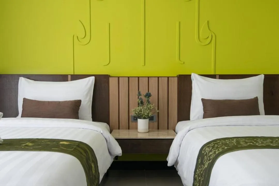 Bed in Bay Beach Resort Jomtien