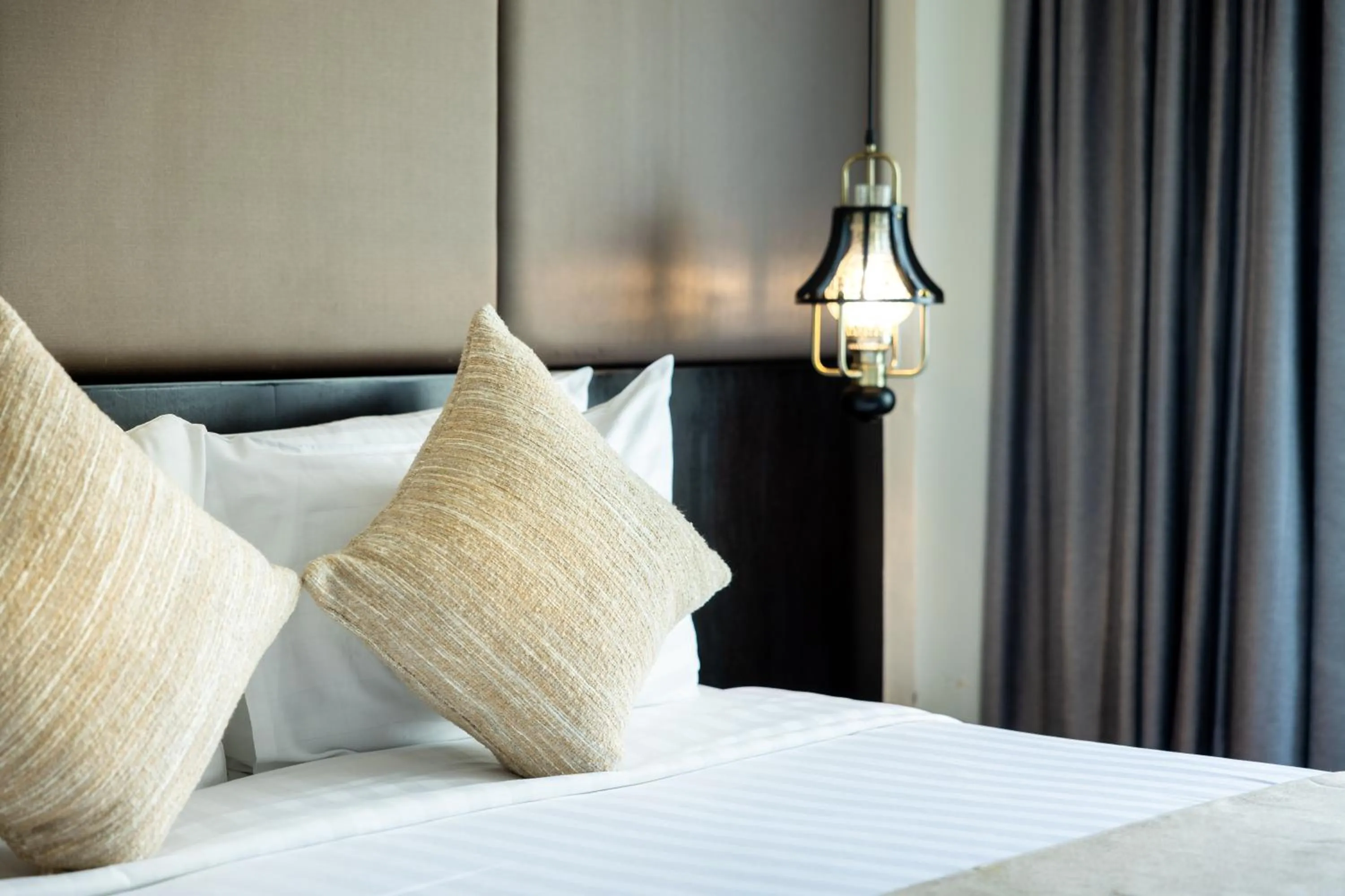 Bed in Bay Beach Resort Jomtien