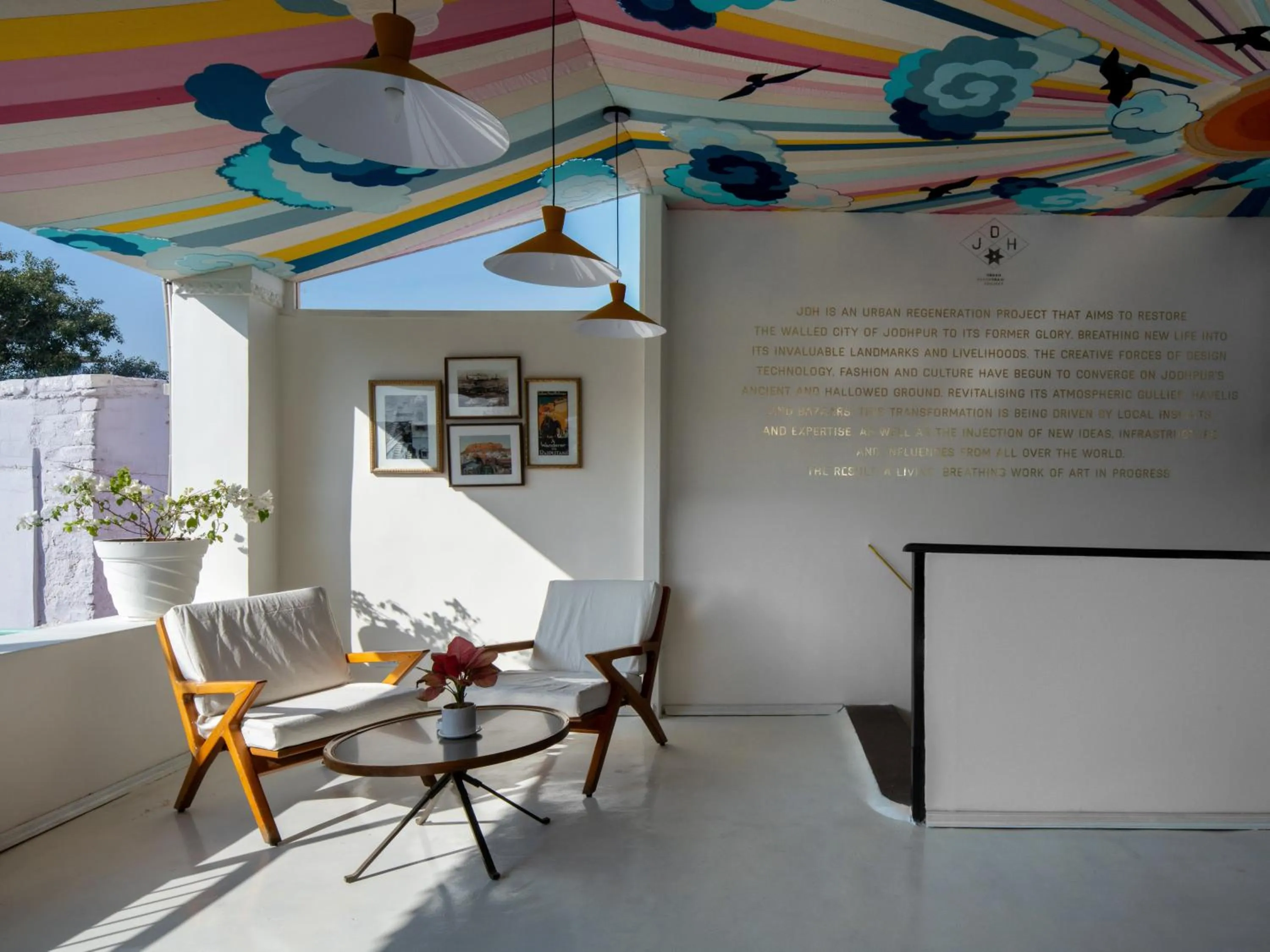 Restaurant/places to eat in The Stepwell Hotel