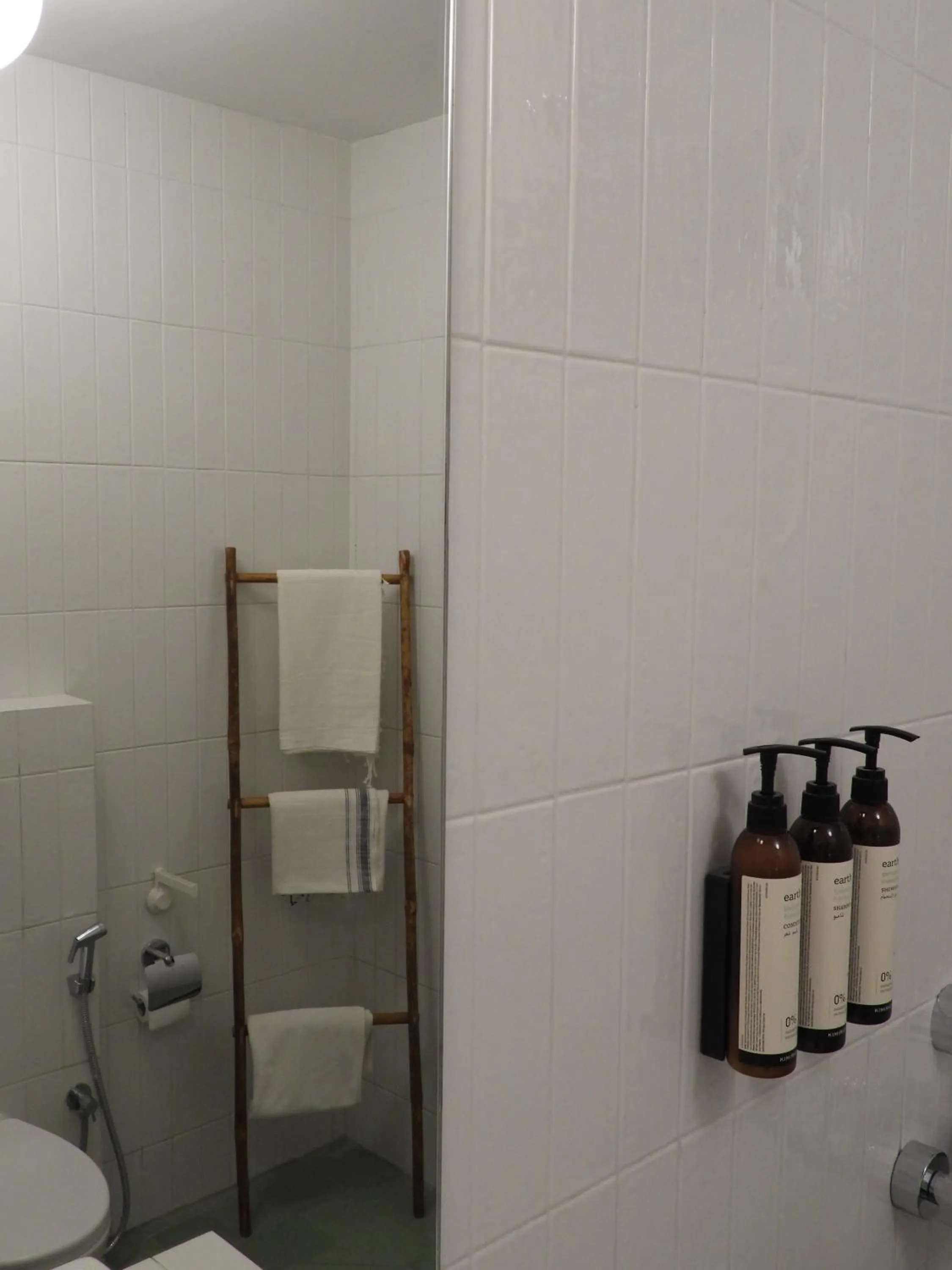 Shower in The Stepwell Hotel