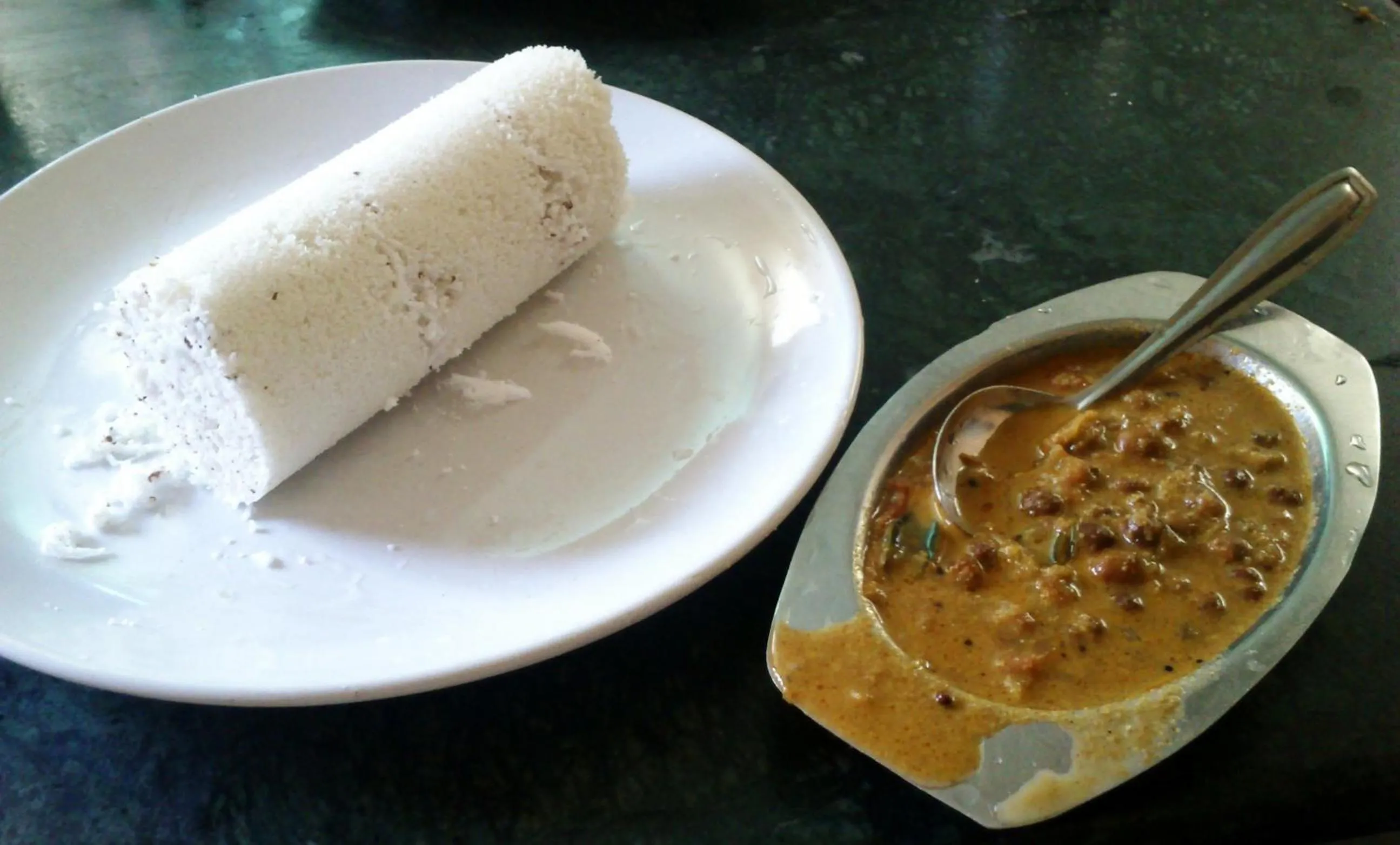 Breakfast in Hotel Villa Maryam