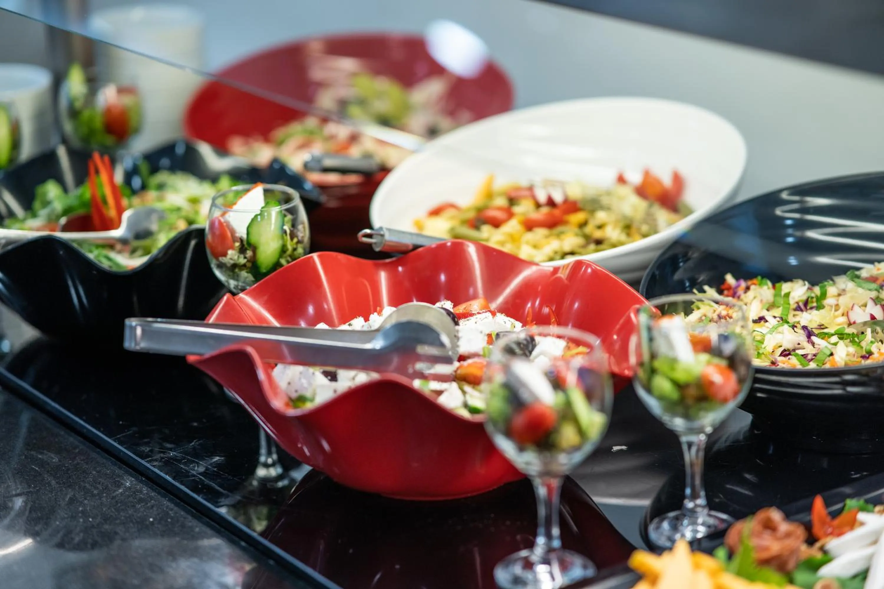 Restaurant/places to eat in CNic Gemini Hotel