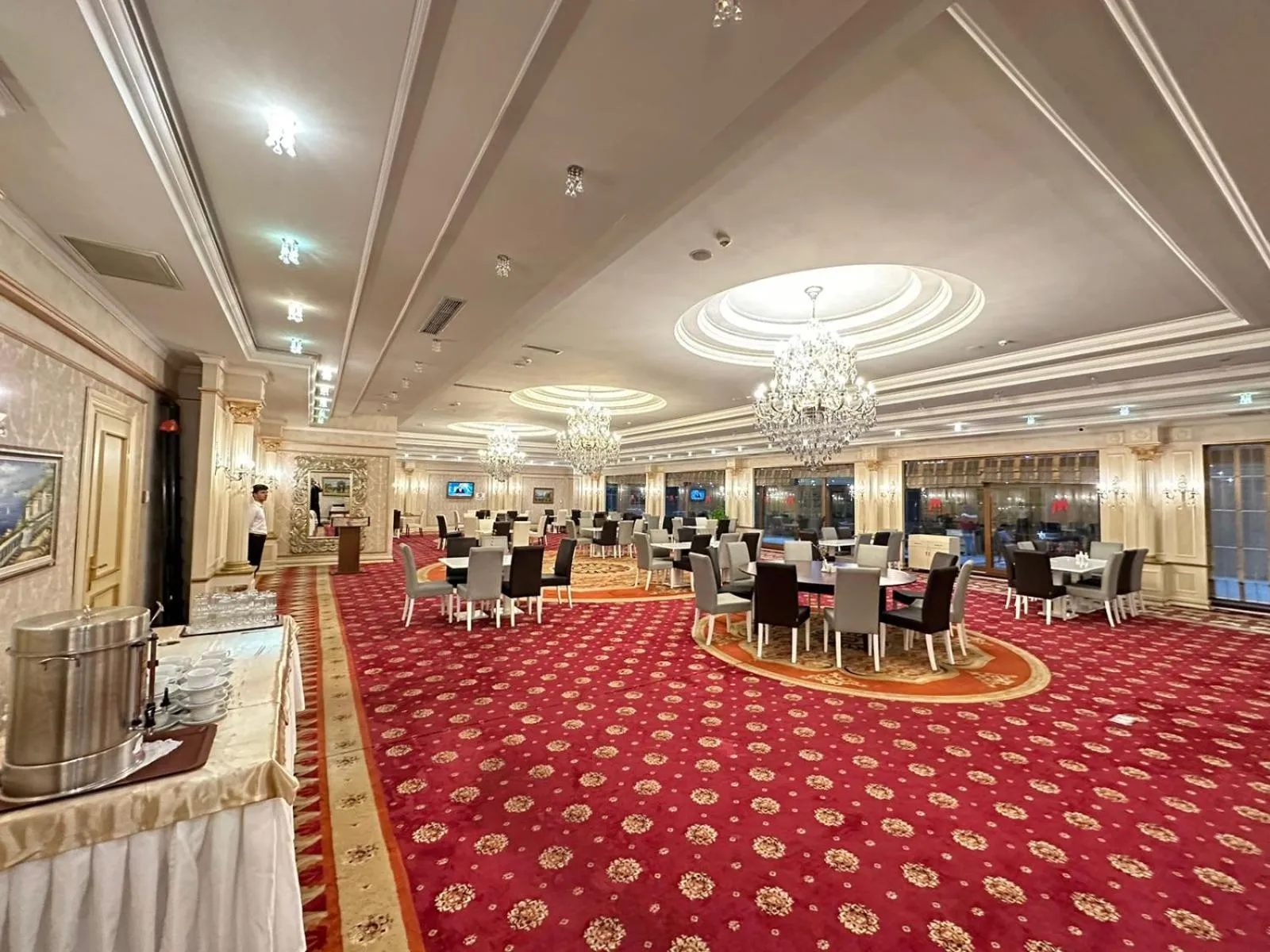 Banquet/Function facilities in Modern Hotel Baku