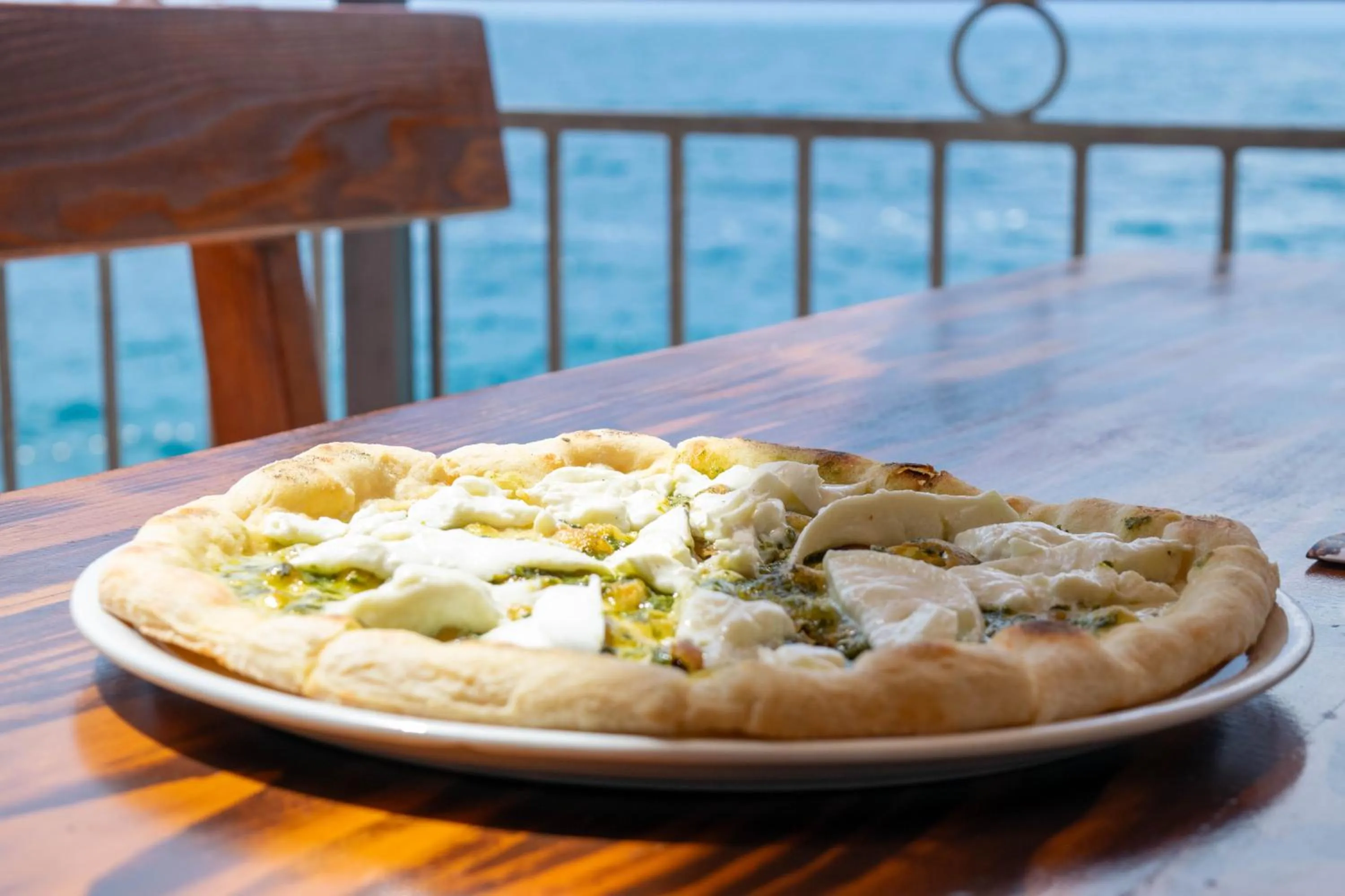 Food and drinks in Beach Hotel