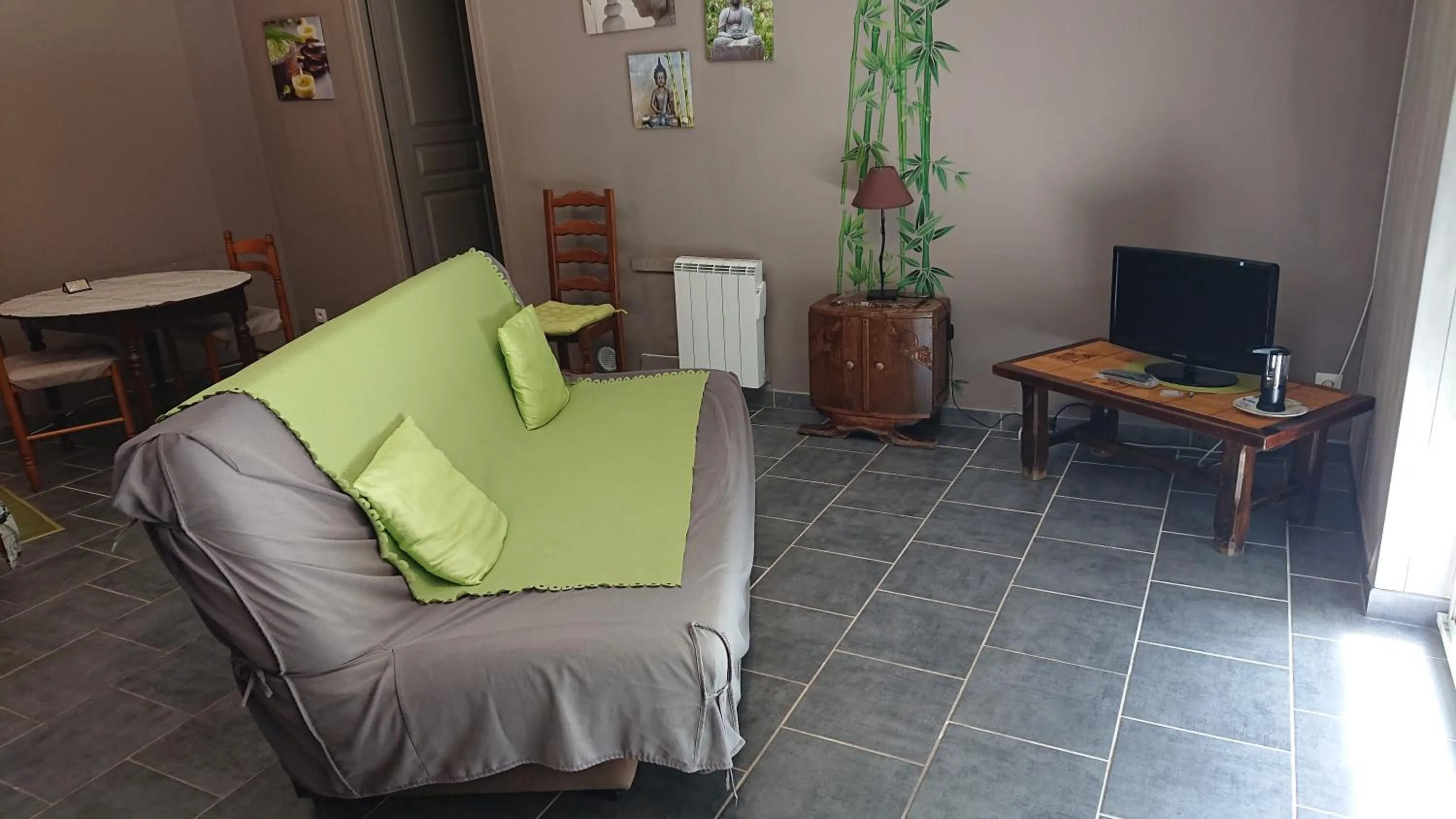 TV and multimedia in Les Chambres du Relais