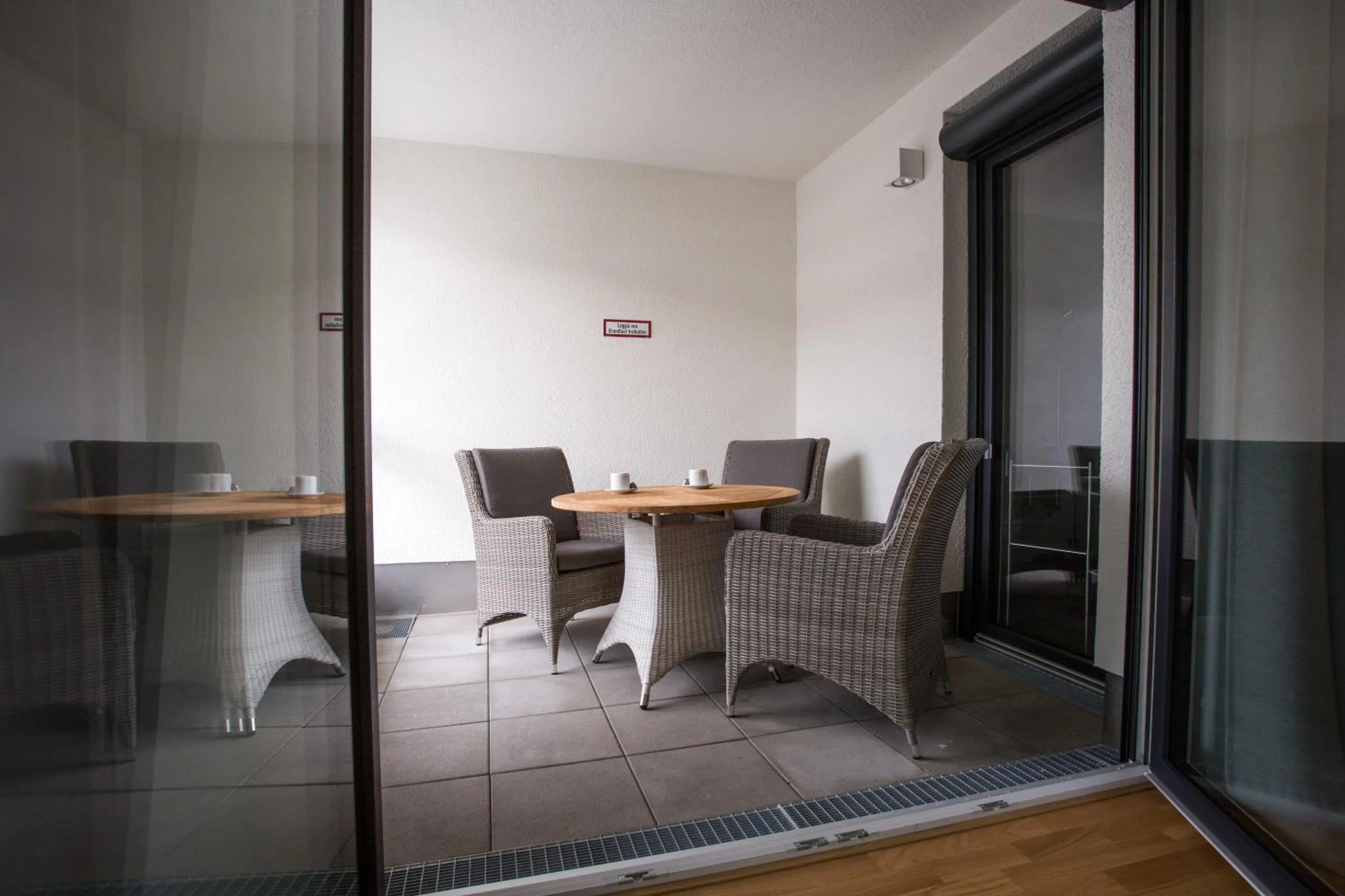 Dining area in Premium Apartment München Messe