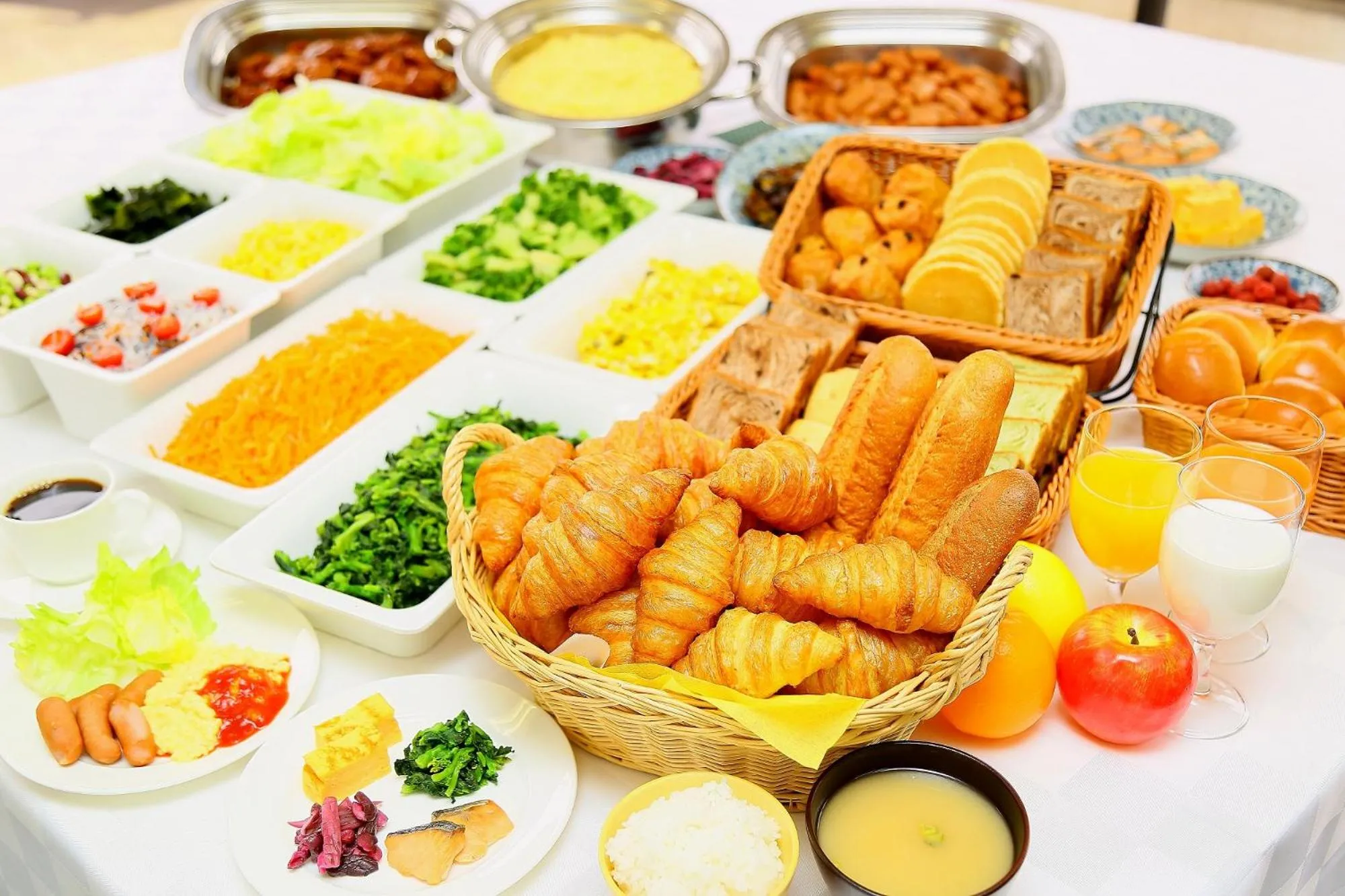 Restaurant/places to eat in Yokohama Heiwa Plaza Hotel