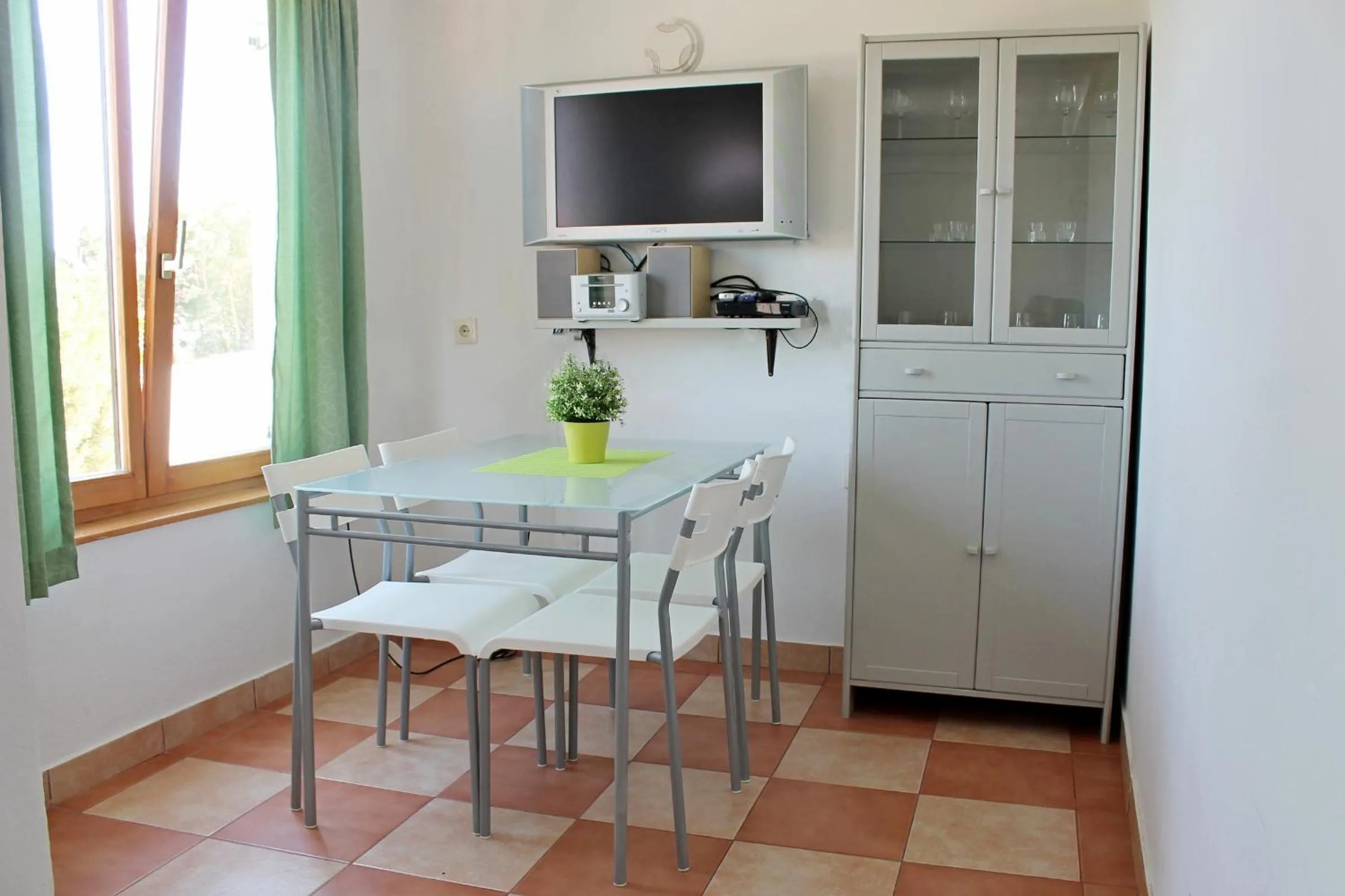 TV and multimedia in Apartments Villa Milna 1