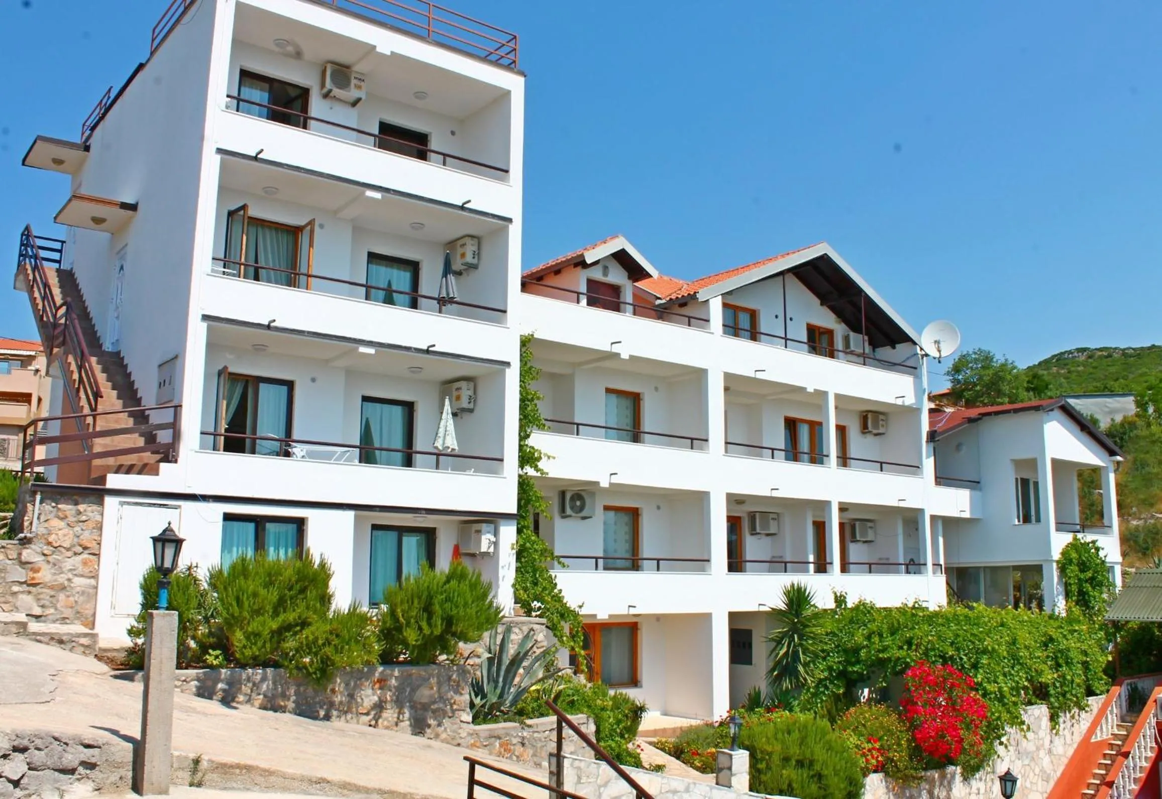 Facade/entrance in Apartments Villa Milna 1