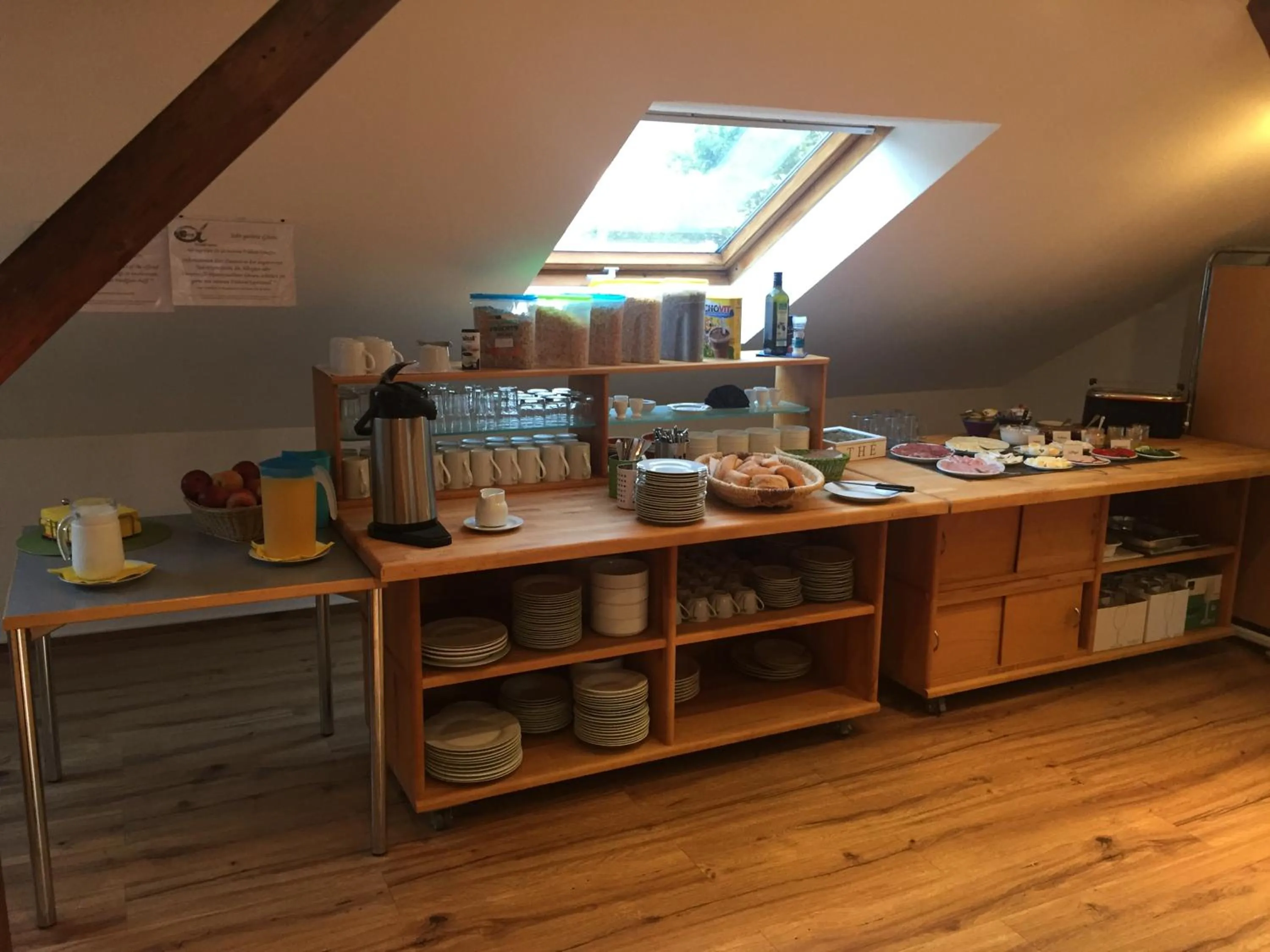 Restaurant/places to eat in Hostel Jena