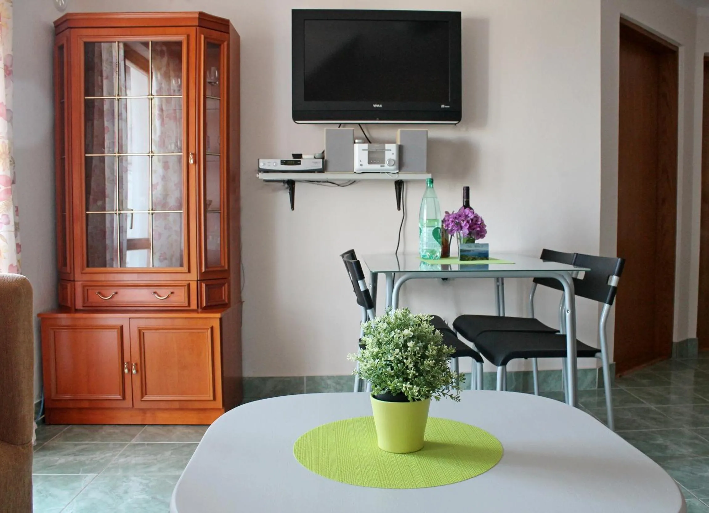 TV and multimedia in Apartments Villa Milna 2