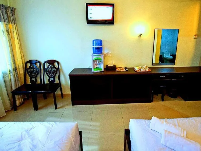 Property building, Bed in Hotel Bintang Indah