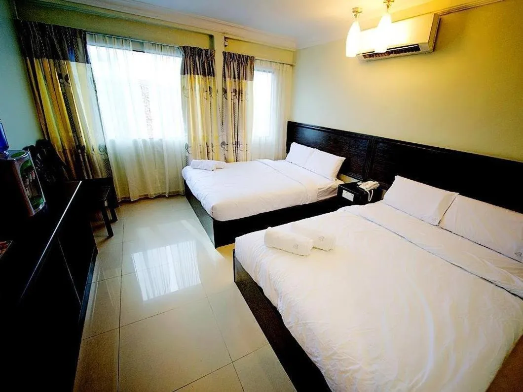 Bed in Hotel Bintang Indah