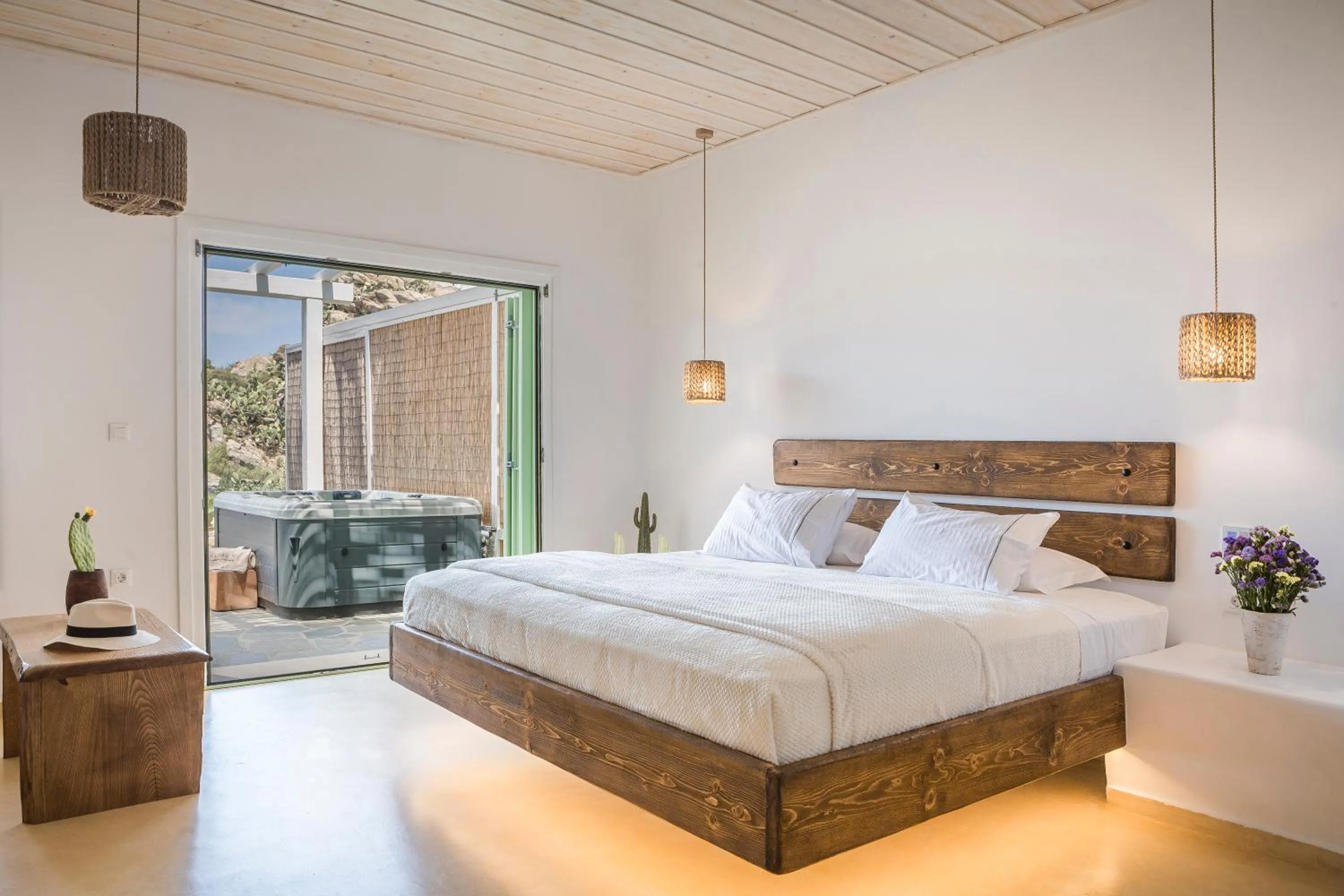 Bed in KLIDON Dreamy Living Suites