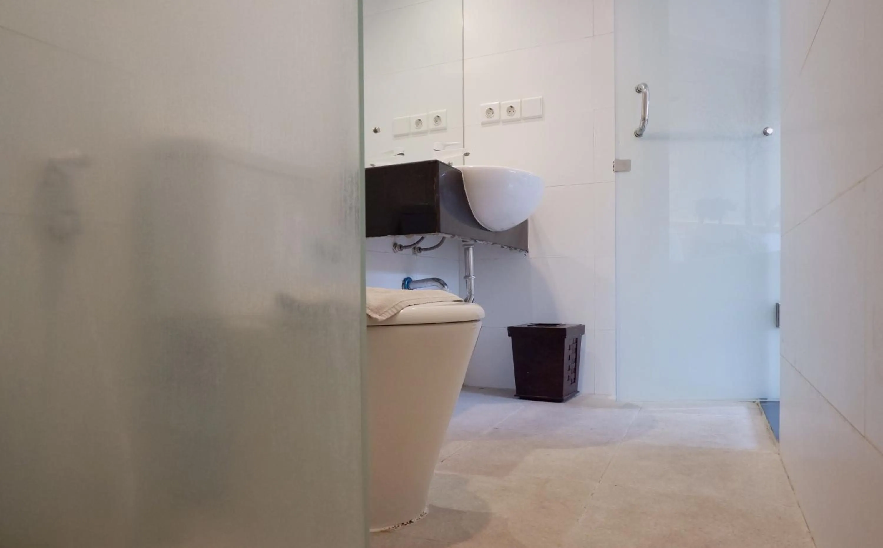 Front One Resort Magelang