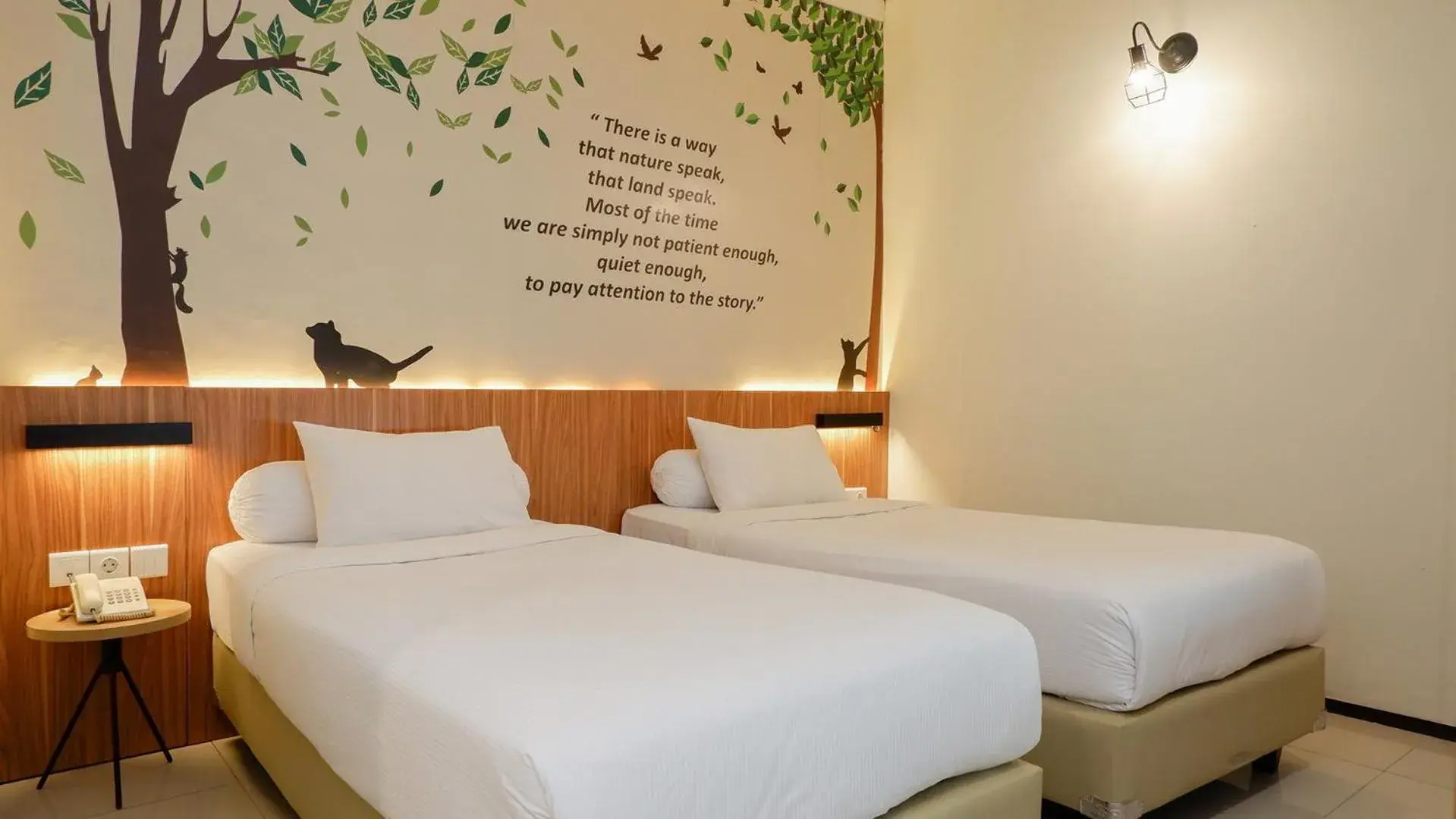 Deluxe Twin Room in Front One Resort Magelang Deluxe Twin Room in Front One Resort Magelang