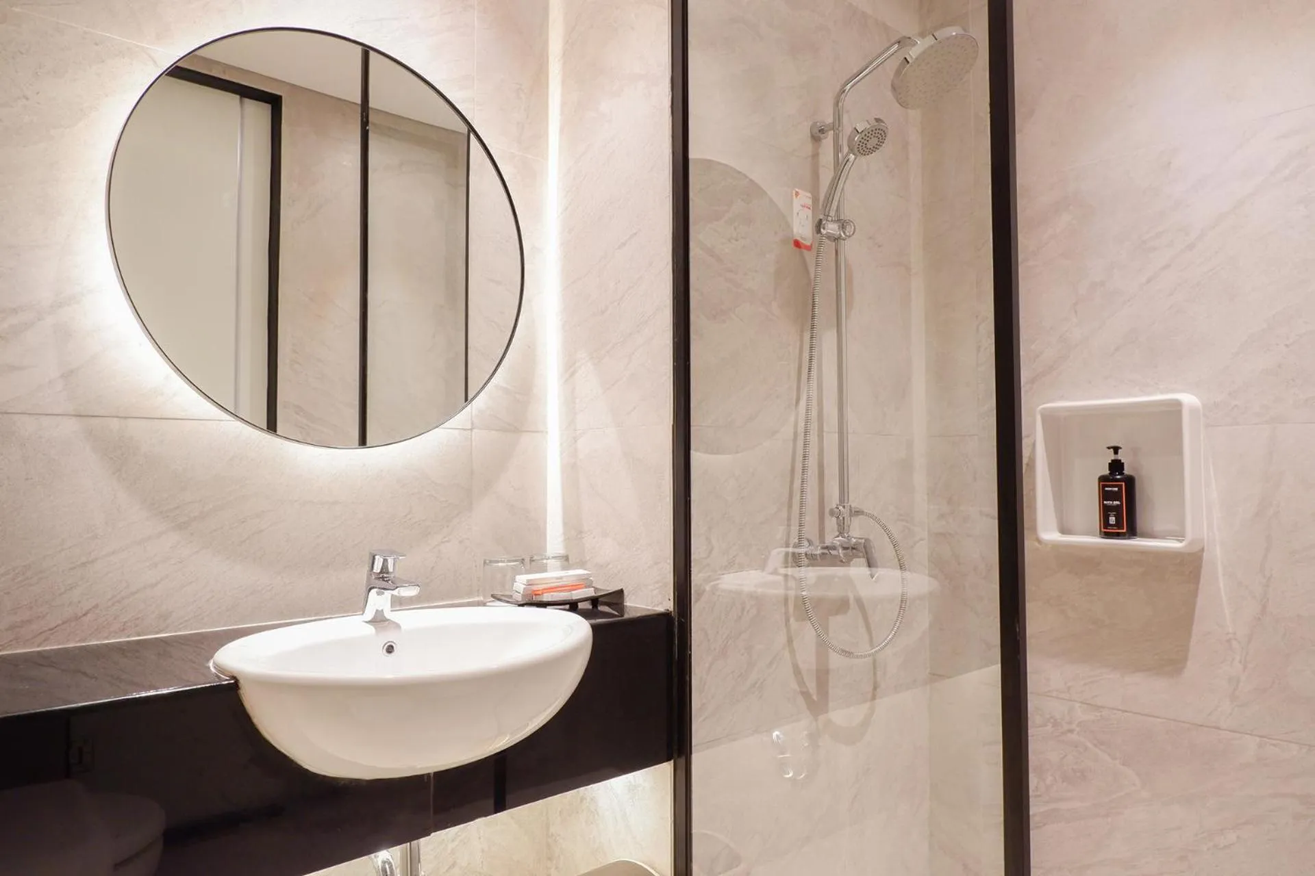 Front One Resort Magelang