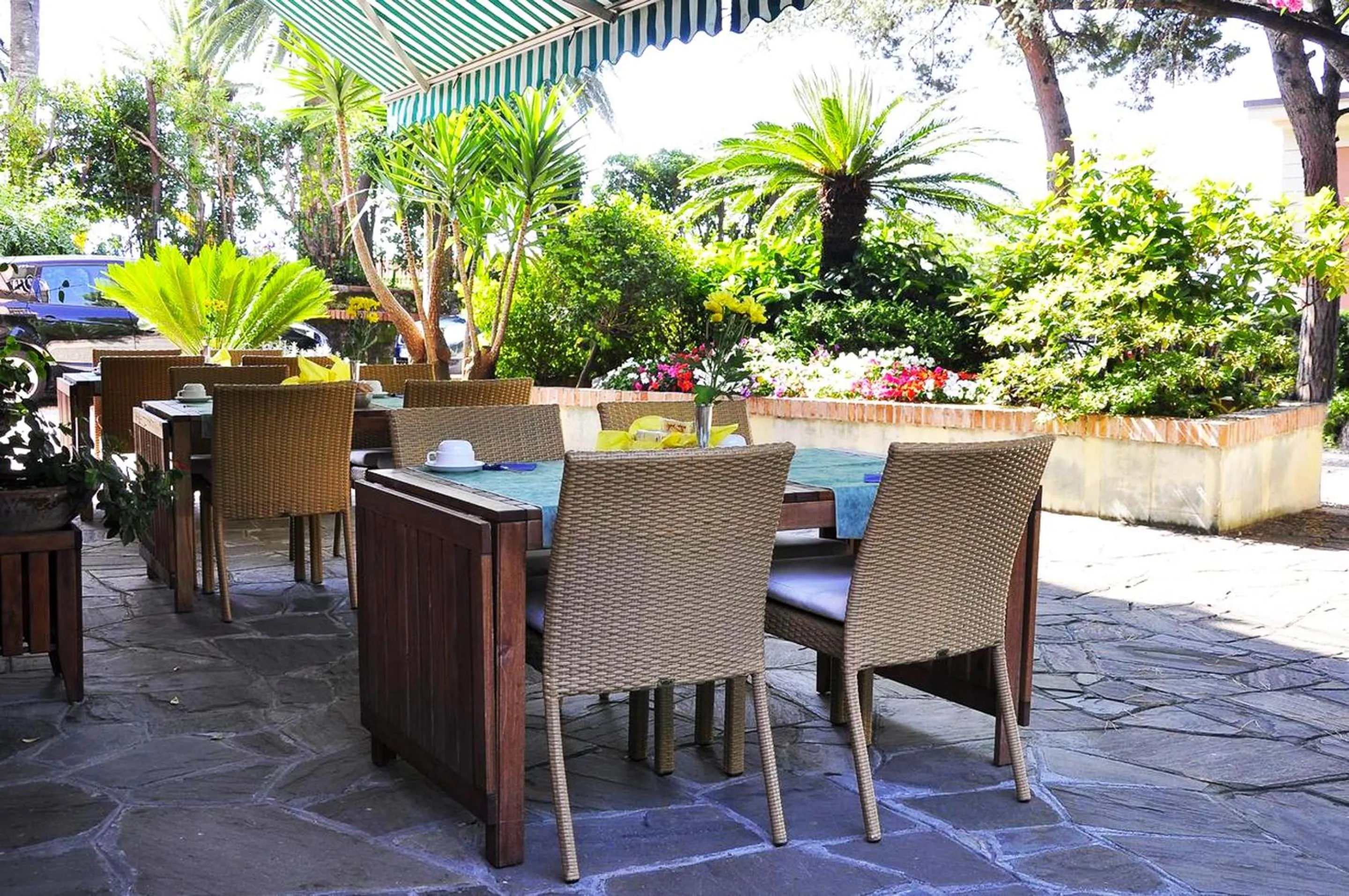 Patio in Hotel Esperia