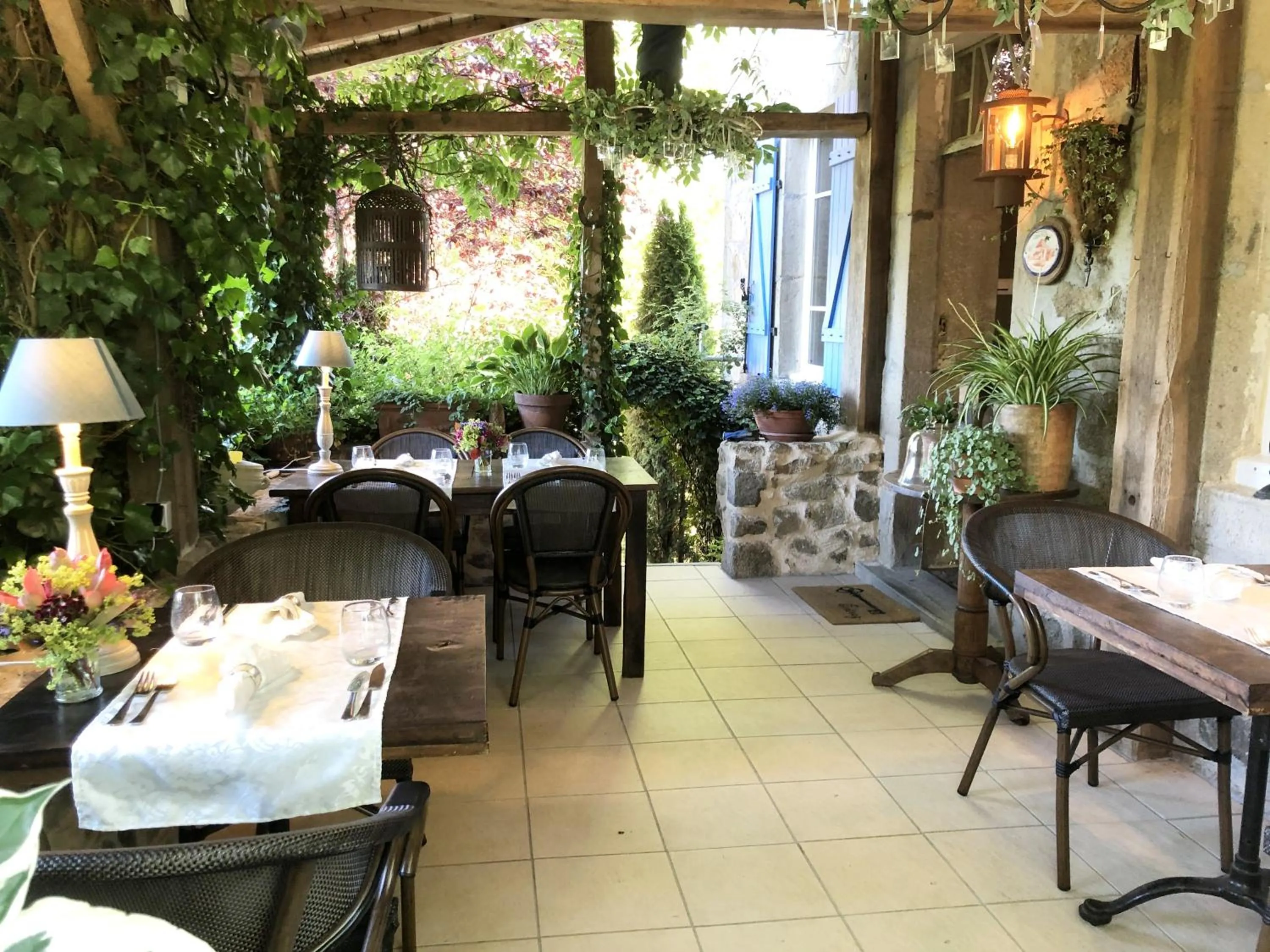 Restaurant/places to eat in Le Cuisinier en Combraille