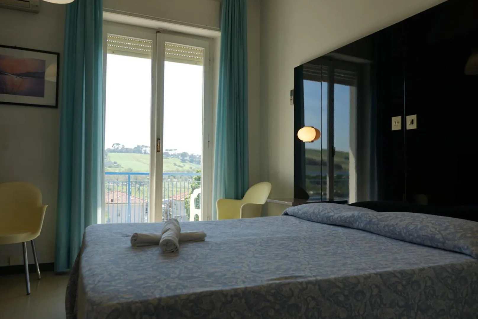 View (from property/room), Bed in Grand Hotel Excelsior