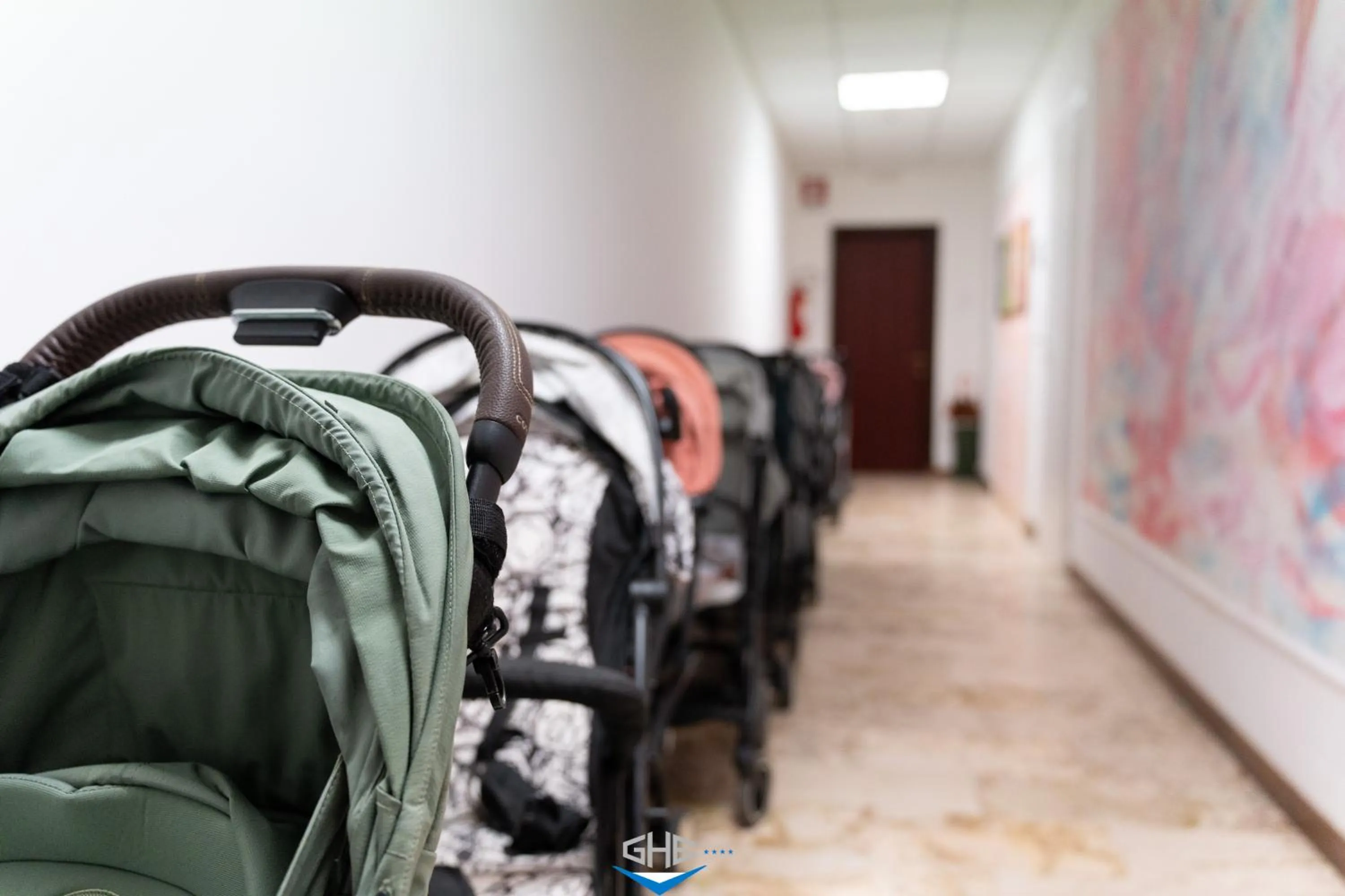 cot in Grand Hotel Excelsior