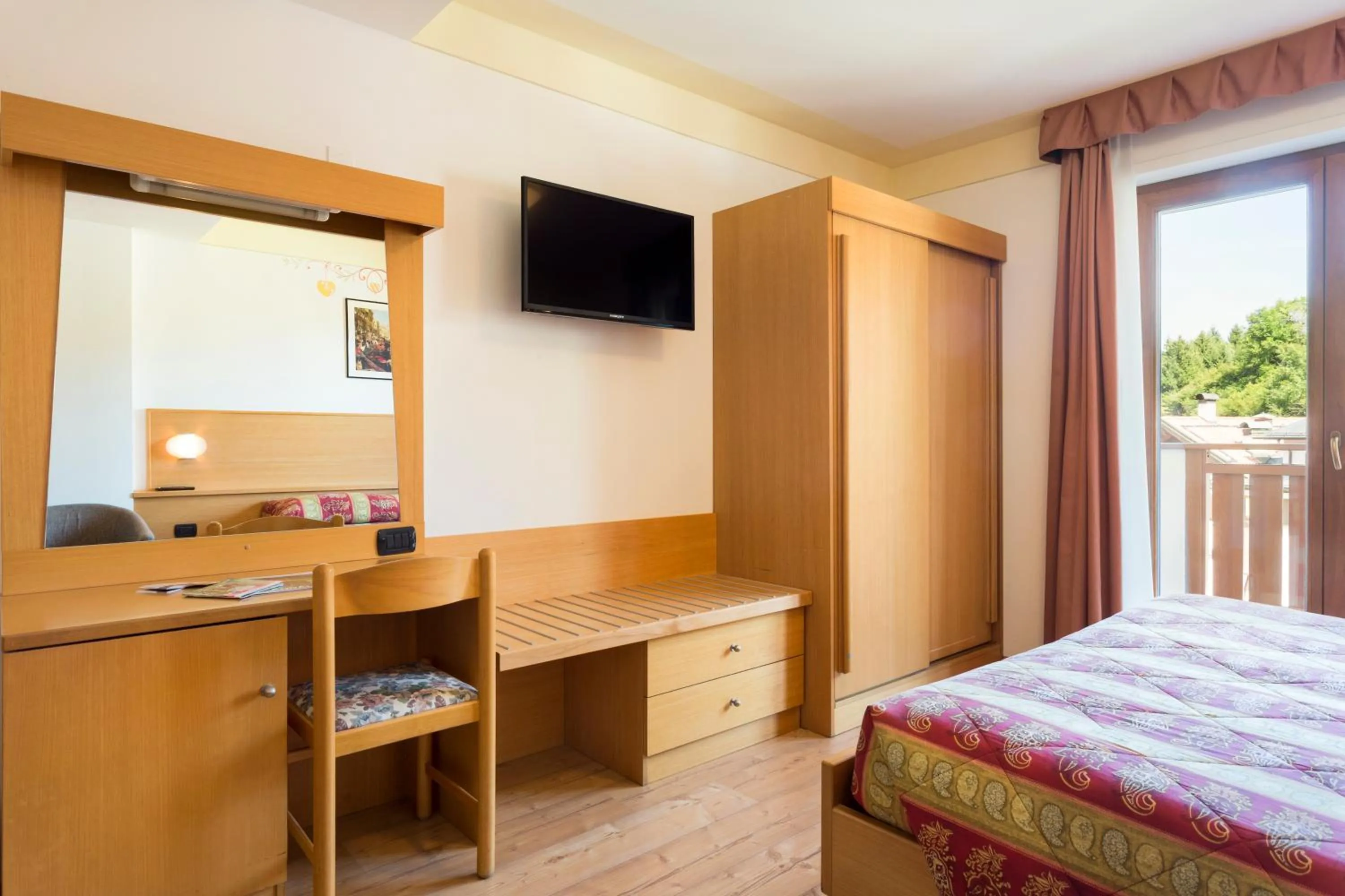 Bedroom, Bed in Hotel Stella Alpina